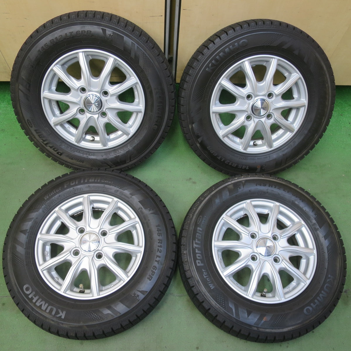 バリ溝！キレイ！9.5分◎スタッドレス 145R12 80/78L クムホ ウインター PorTran CE61 VAN JOKER ジョーカー 12インチ PCD100/4H◎6091101イス