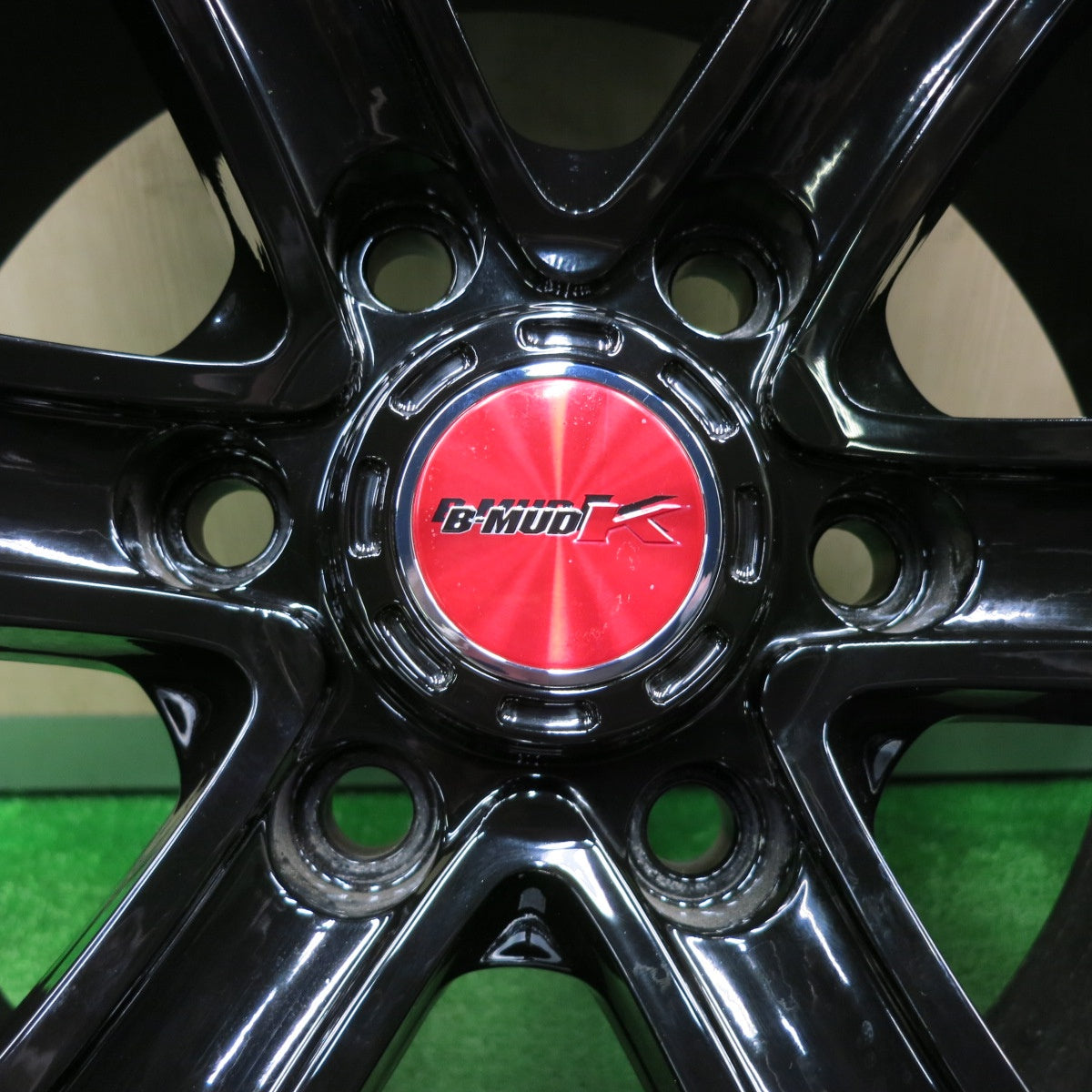 [送料無料] バリ溝！21年！ほぼ10分★スタッドレス 265/60R18 ブリヂストン ブリザック DM-V3 BIGWAY B-MUD K 18インチ PCD139.7/6H★4112305TNス
