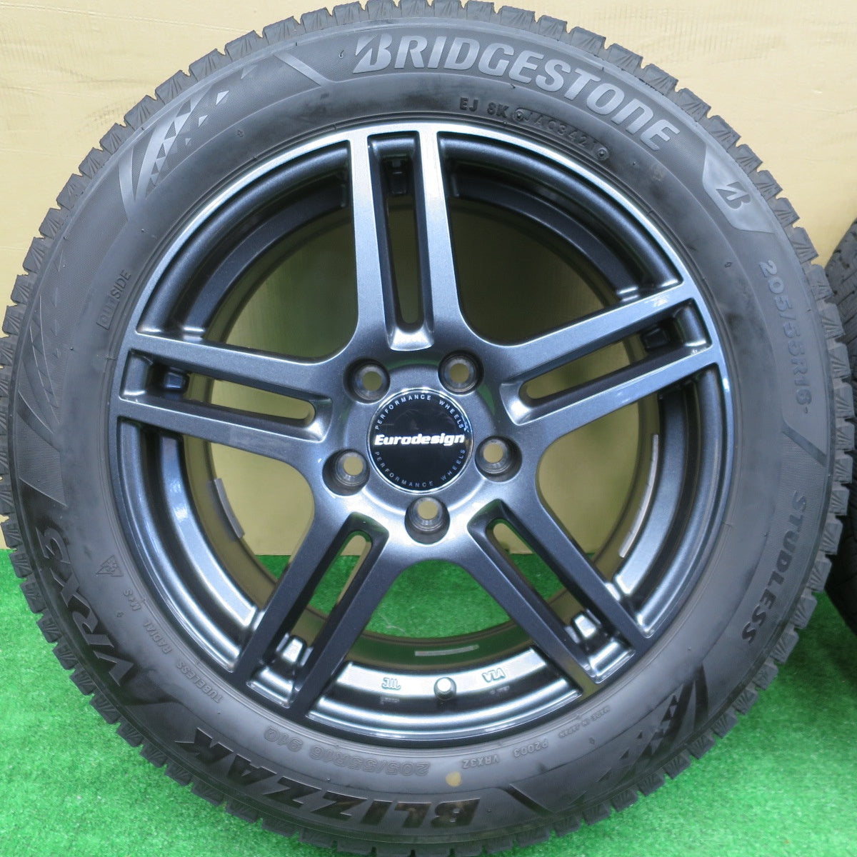 バリ溝！21年！キレイ！9分★ベンツ 等 Eurodesign EIGER 205/55R16 スタッドレス ブリヂストン ブリザック VRX3 16インチ ユーロデザイン アイガー PCD112/5H★5120303NKス