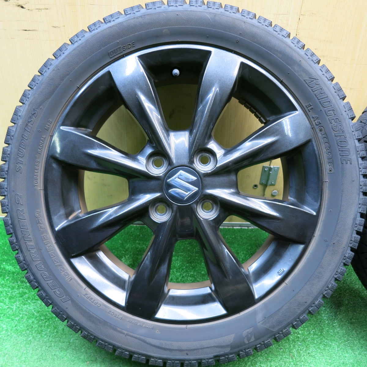 バリ溝！キレイ！8.5分★スズキ MK32S スペーシア カスタム XS リミテッド 純正 165/55R15 スタッドレス ブリヂストン アイスパートナー2 15インチ PCD100/4H★5120402HAス