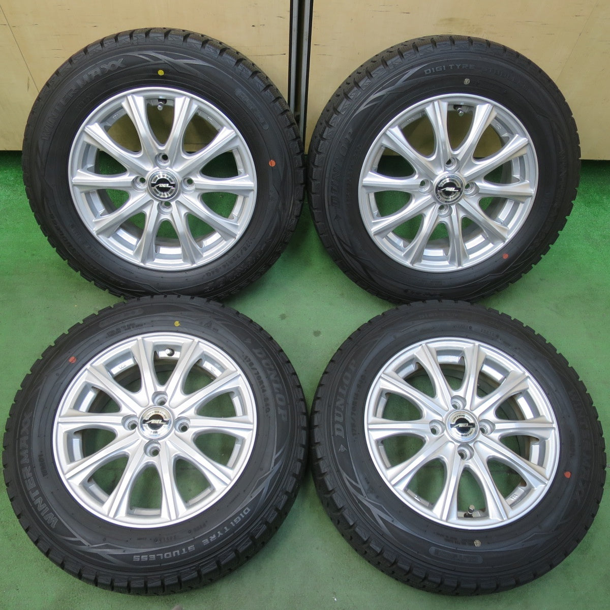 バリ溝！キレイ！9分★スタッドレス 175/70R14 ダンロップ ウインターマックス WM01 AXEL アクセル 14インチ PCD100/4H★6010907イス