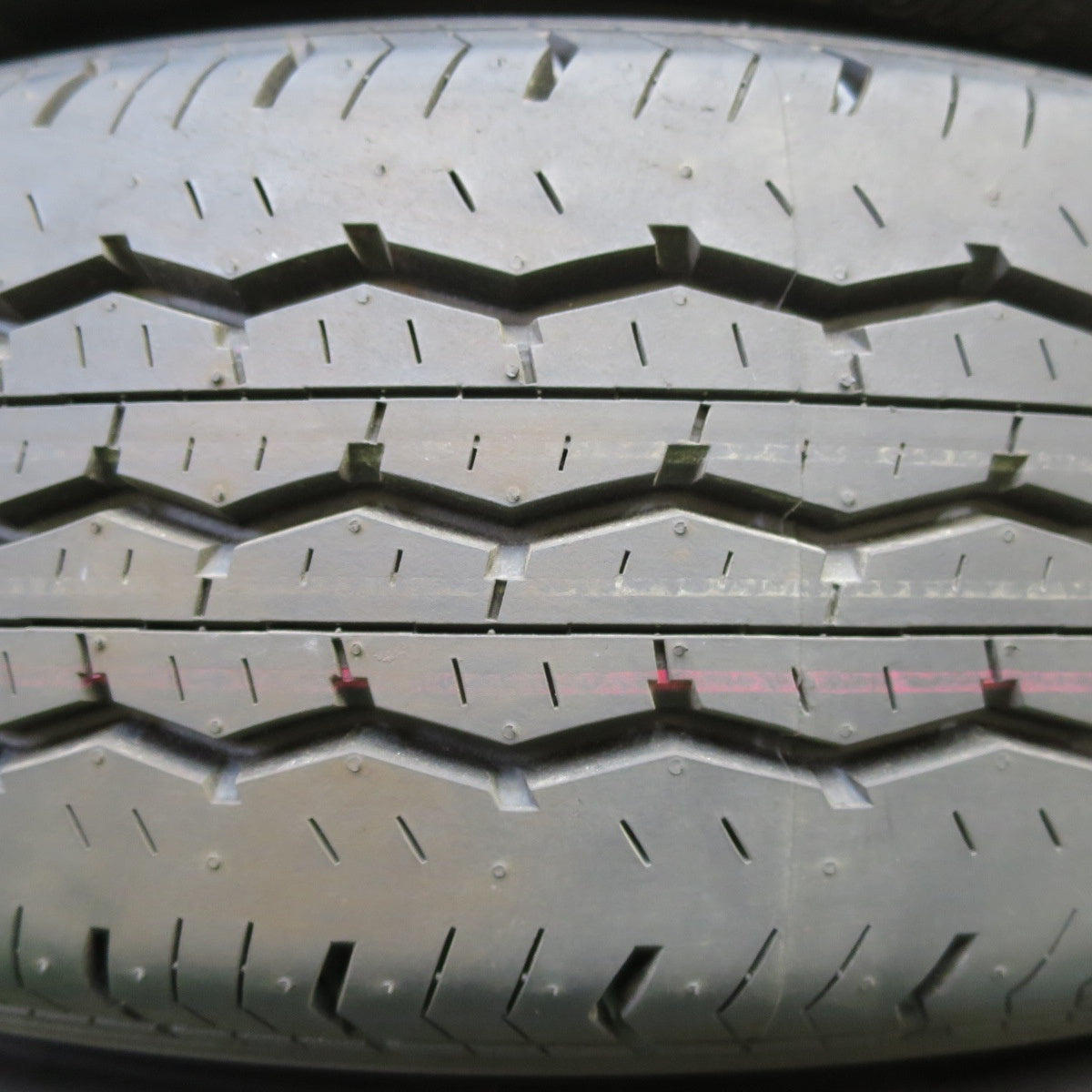 *送料無料* 新車外し！24年★トヨタ 200系 ハイエース 純正 スチール 195/80R15 107/105S ブリヂストン エコピア RD613 15インチ PCD139.7/6H★4072003イノ