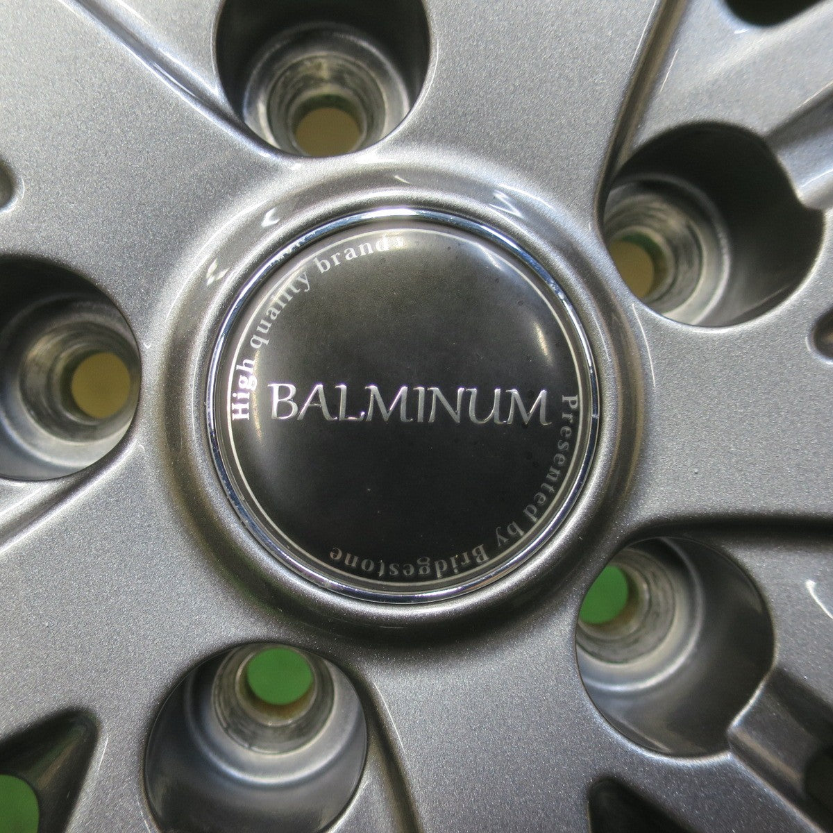 バリ溝！23年！キレイ！9.5分◎スタッドレス 225/55R18 ブリヂストン ブリザック DM-V3 BALMINUM BR10 バルミナ 18インチ PCD114.3/5H◎6082902イス
