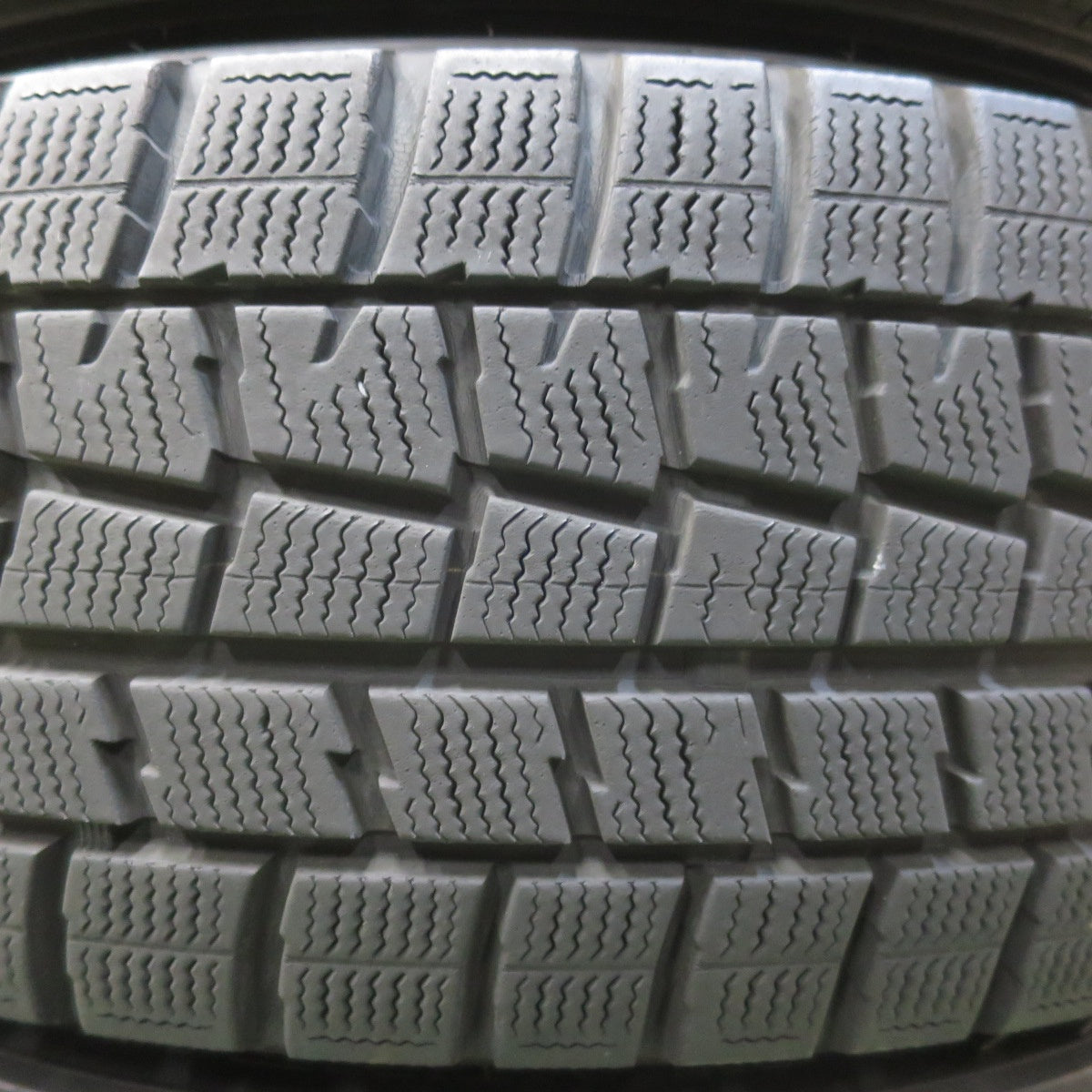 バリ溝！9分★フォレスター 等 225/60R17 スタッドレス ダンロップ ウインターマックス WM01 SG-E 社外 アルミ 17インチ PCD100/5H★5123011イス