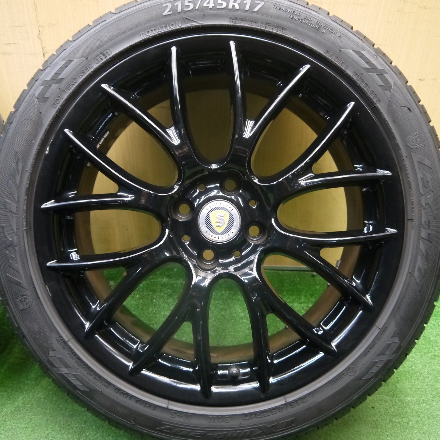 バリ溝！8.5分★Stuttgart 215/45R17 レクサーニ LX UHP-207 シュトゥットガルト 17インチ PCD100/4H★6040705Hノ