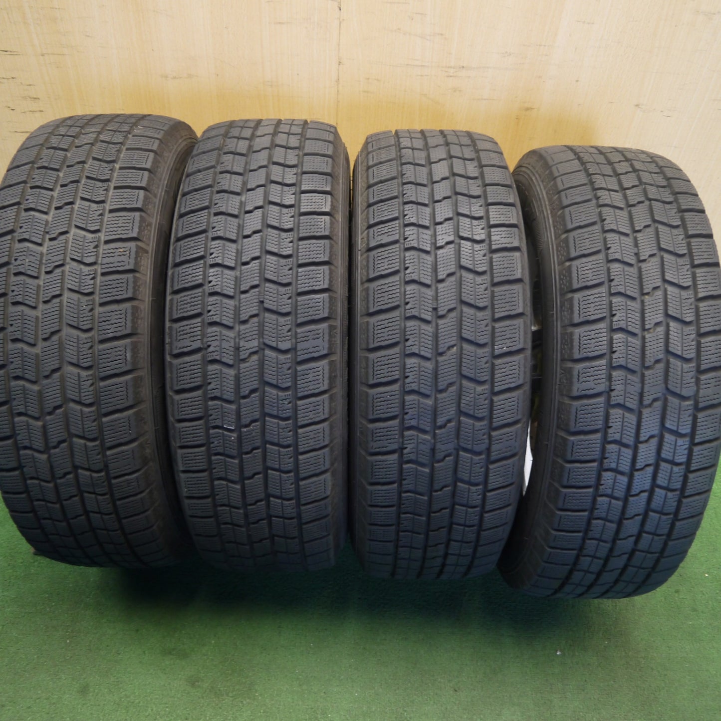 バリ溝！24年！キレイ！9分◎スタッドレス 195/65R15 グッドイヤー アイスナビ7 ravrion ラブリオン 15インチ PCD114.3/5H◎6081705Hス