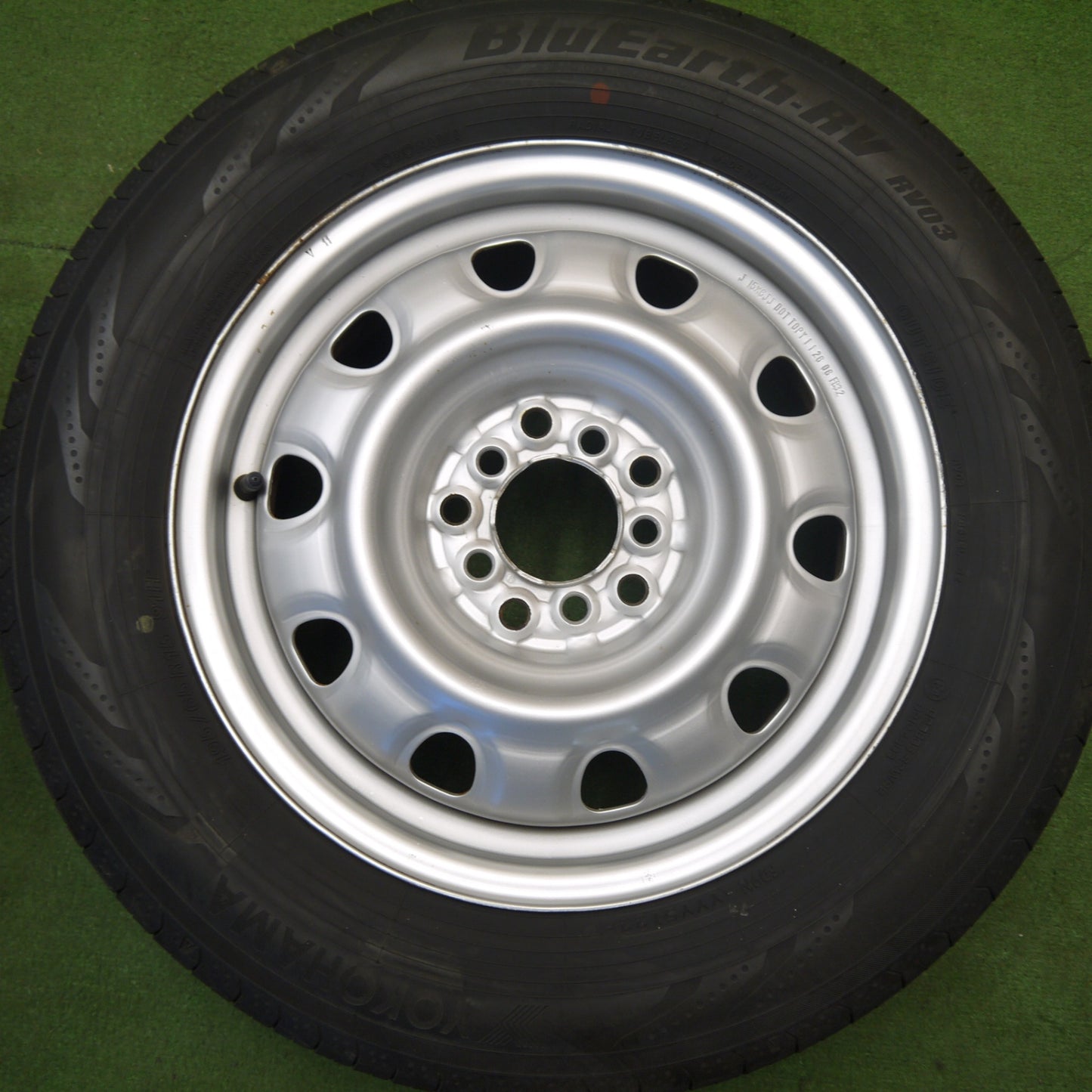 バリ溝！22年！キレイ！9.5分★195/65R15 ヨコハマ BluEarth-RV RV03 スチール ホイール ブルーアース 15インチ PCD100 114.3/5H マルチ★6033001Hノ