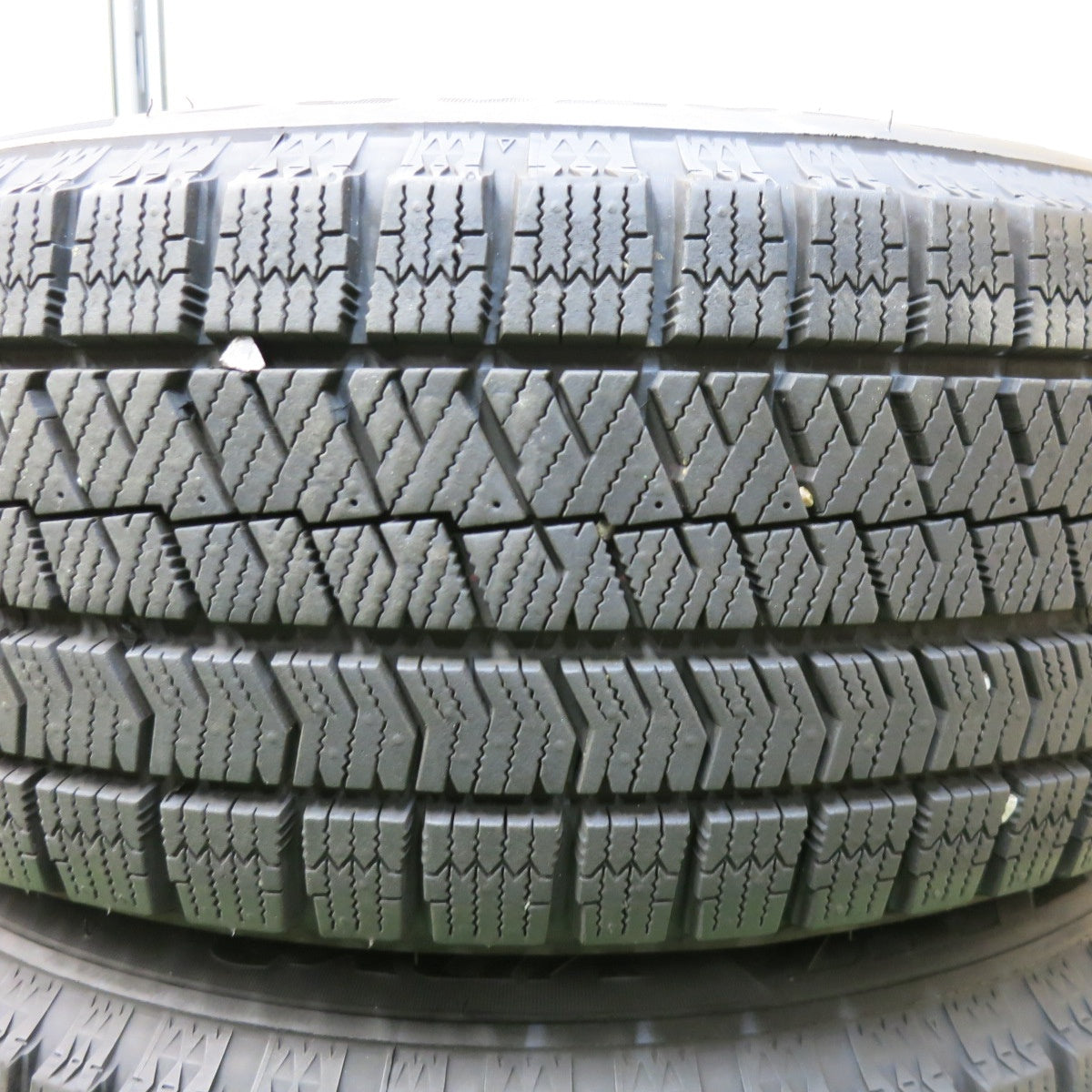 [送料無料] バリ溝！22年！キレイ！9.5分以上★トヨタ 50系 プリウス 純正 195/65R15 スタッドレス ブリヂストン ブリザック VRX2 15インチ PCD100/5H★4122707SYス
