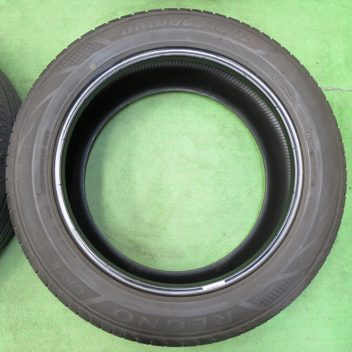 [送料無料] バリ溝！24年！9.5分★225/55R18 ブリヂストン レグノ GRV2 タイヤ 18インチ デリカD5 エルグランド スカイライン 等★4120306イノタ