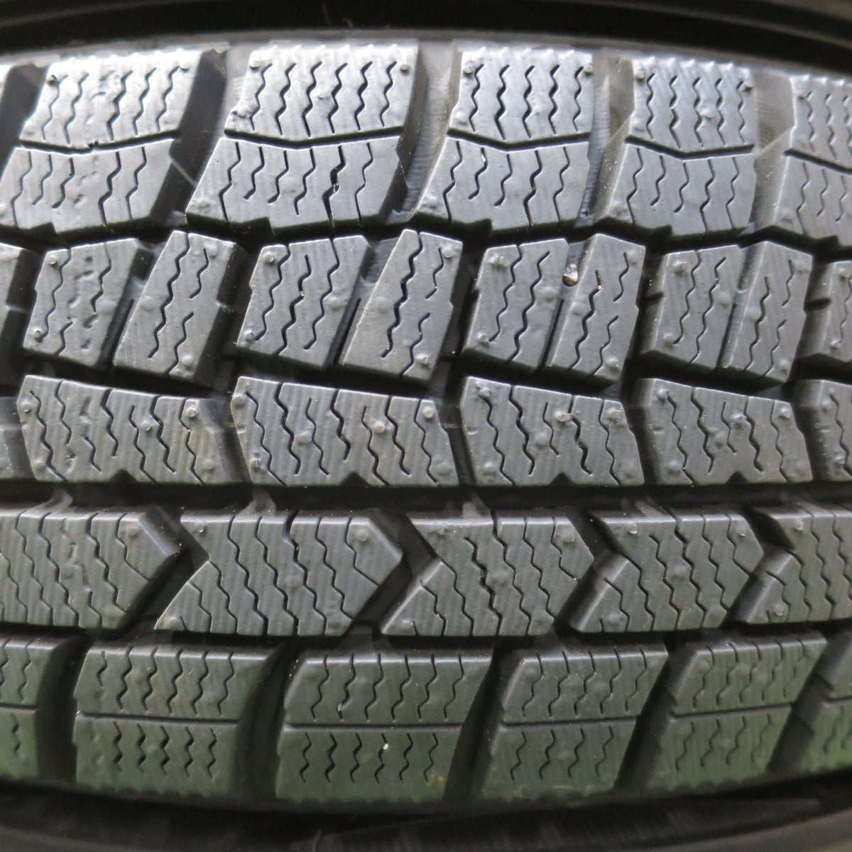 バリ溝！24年！キレイ！ほぼ10分★スタッドレス 155/65R14 ダンロップ ウインターマックス WM02 RiZLEY ライツレー 14インチ PCD100/4H★6012703イス