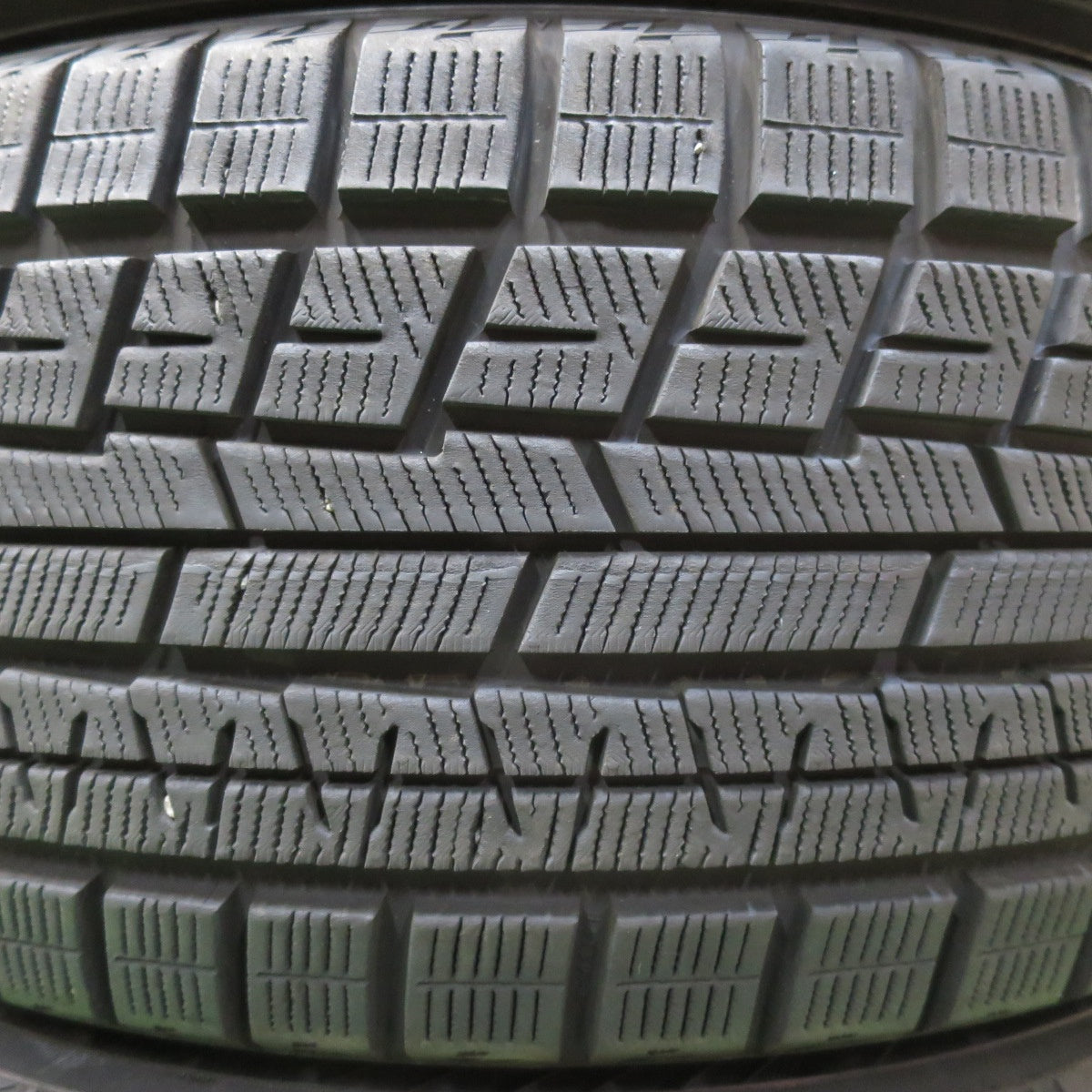 [送料無料] バリ溝！23年！9.5分★スタッドレス 245/50R19 ヨコハマ アイスガード iG60 Z・P・S ランフラット 19インチ BMW レクサス 等★4120906イスタ