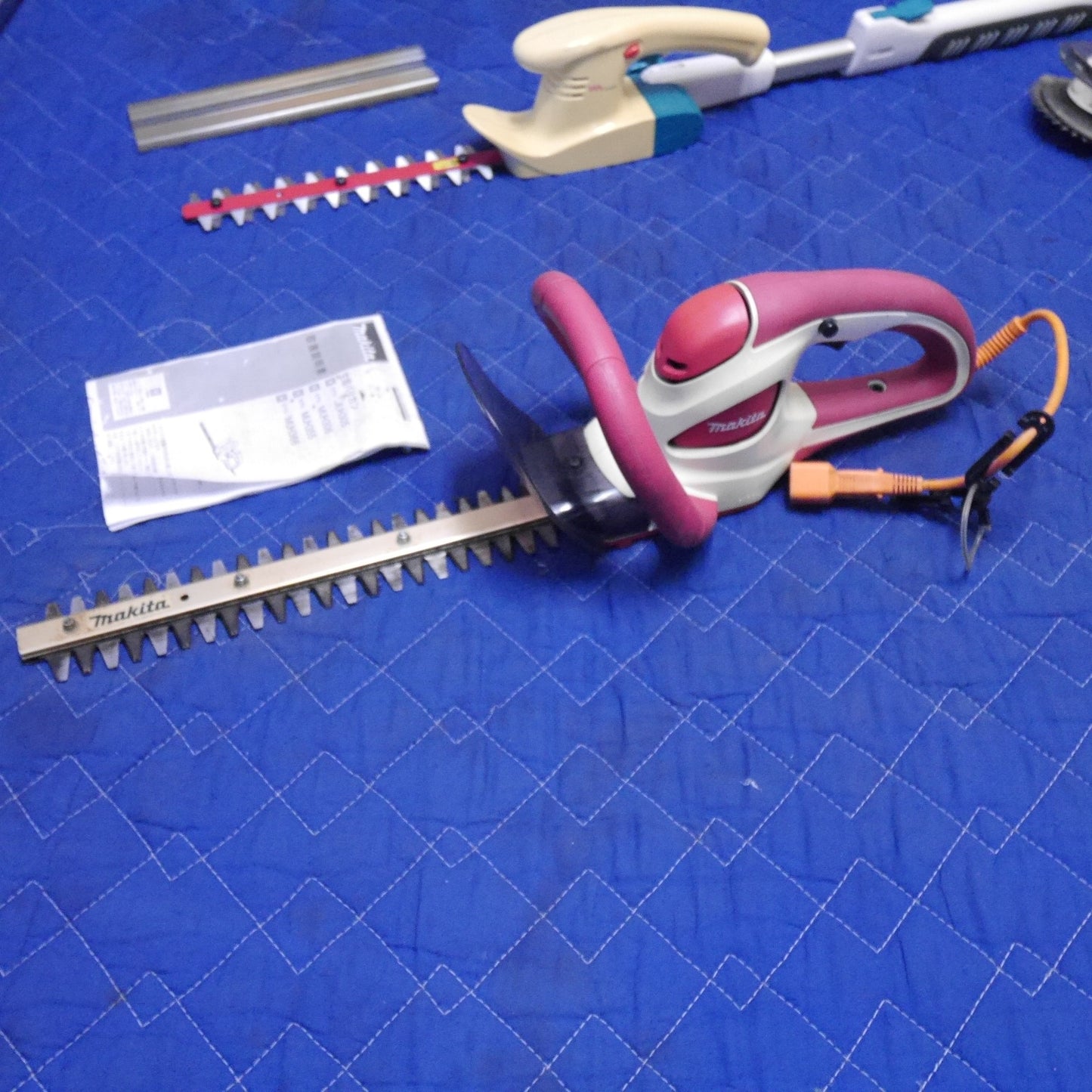 [送料無料] まとめ売り☆RYOBI ヘッジトリマ HT-3030 マキタ 300mm 生垣 バリカン MUH306 National 芝カッター EY2001 ムサシ 伸縮式 ガーデントリマー No.P-230☆