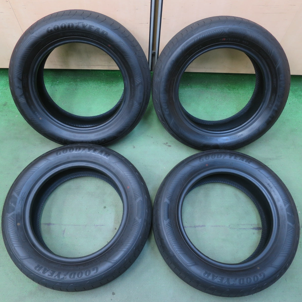 新車外し！26年◎185/65R15 グッドイヤー EfficientGrip Performance2 タイヤ 15インチ アクア フリード プリウス 等◎6081003イノタ