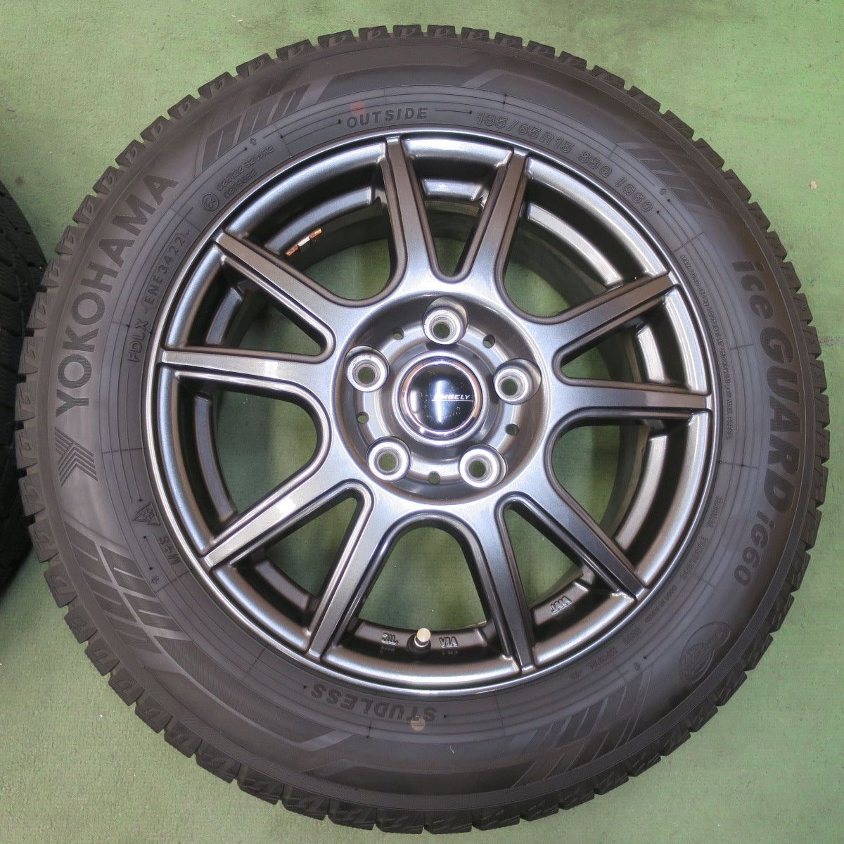 バリ溝！22年！キレイ！9分◎スタッドレス 185/65R15 ヨコハマ アイスガード iG60 EMBELY S10 エンベリー 15インチ PCD114.3/5H◎6081202イス