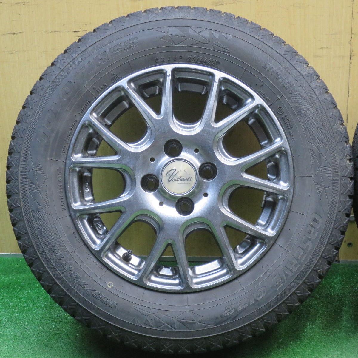 バリ溝！22年！9分★スタッドレス 185/70R14 トーヨー オブザーブ GIZ2 Verthandi ヴェルザンディ 14インチ PCD100/4H★6040601NJス
