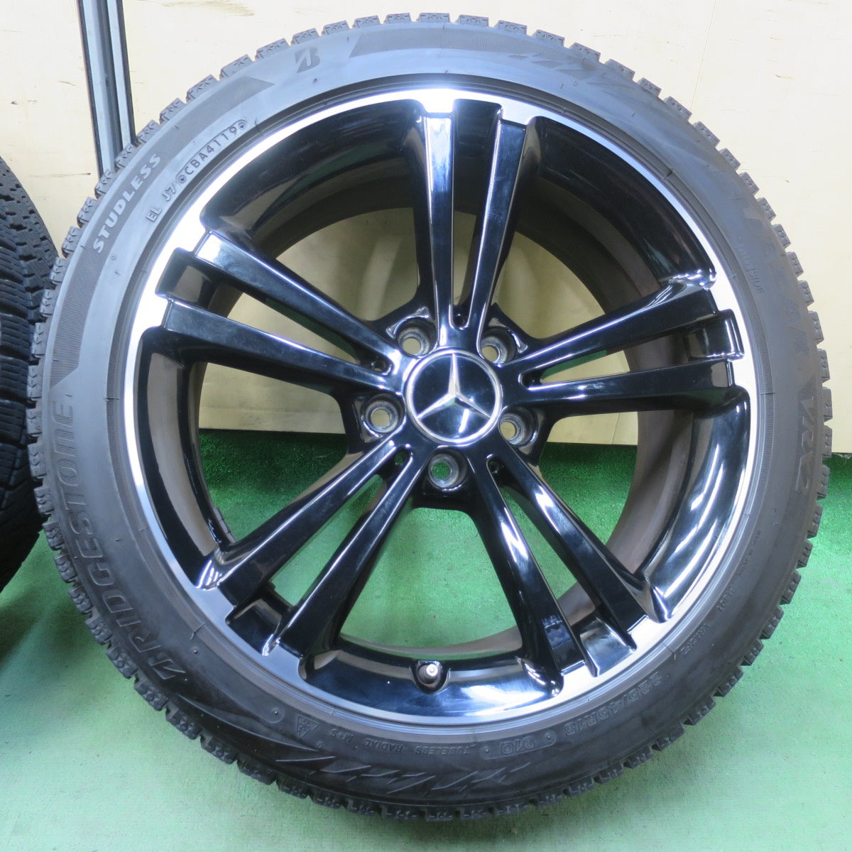 バリ溝！キレイ！9.5分★ベンツ Aクラス W177 Bクラス CLAクラス 純正 225/45R18 スタッドレス ブリヂストン ブリザック VRX2 18インチ PCD112/5H★6051405イス