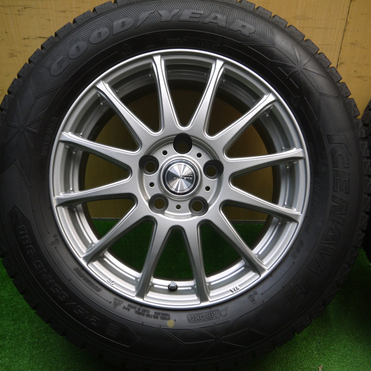 [送料無料] バリ溝！キレイ！9.5分以上★スタッドレス 215/65R16 グッドイヤー アイスナビ7 ravrion LUMIERE ラブリオン 16インチ PCD114.3/5H★5011503Hス