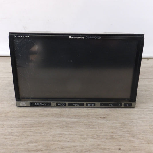[送料無料] 現状品★パナソニック Panasonic SDカーナビゲーション Strada CN-MW240D(35)★
