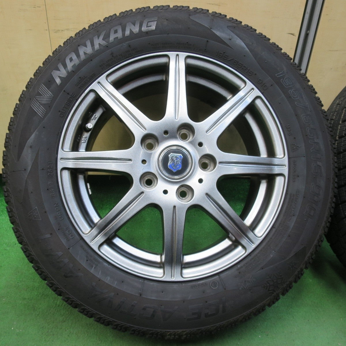 バリ溝！21年！8.5分★スタッドレス 195/65R15 ナンカン アイスアクティバ AW-1 社外 アルミ 15インチ PCD114.3/5H★5011611イス