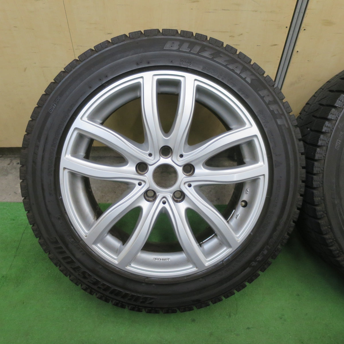 バリ溝！9分★BMW 等 MAK FAHR 225/55R17 スタッドレス ブリヂストン ブリザック RFT ファー 17インチ PCD112/5H★6042304TTス