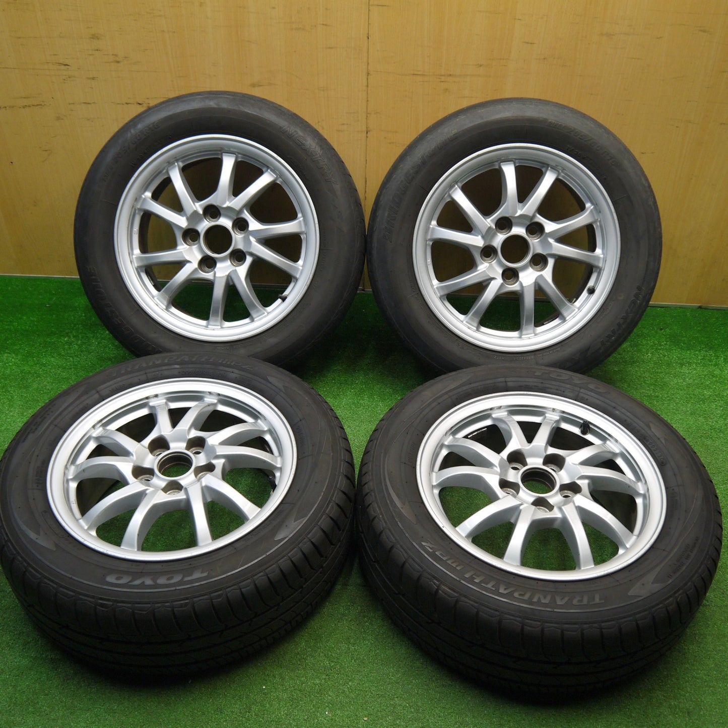 バリ溝！9.5分★トヨタ プリウス α 純正 205/60R16 ブリヂストン ネクストリー エコピア トーヨー トランパス MPZ 16インチ PCD114.3/5H★5110505Hノ