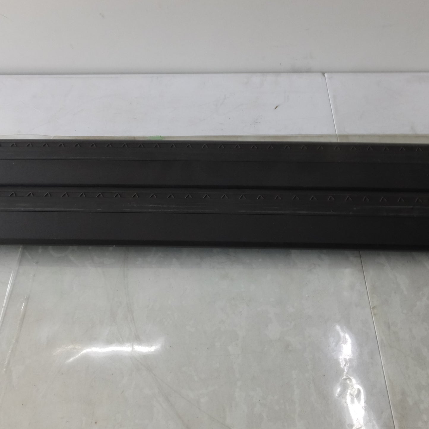 [送料無料] ◆THULE スーリー エボ フラッシュ レール Evo Flush Rail 710600 フット 鍵付き キャリアベース ルーフ キャリア◆