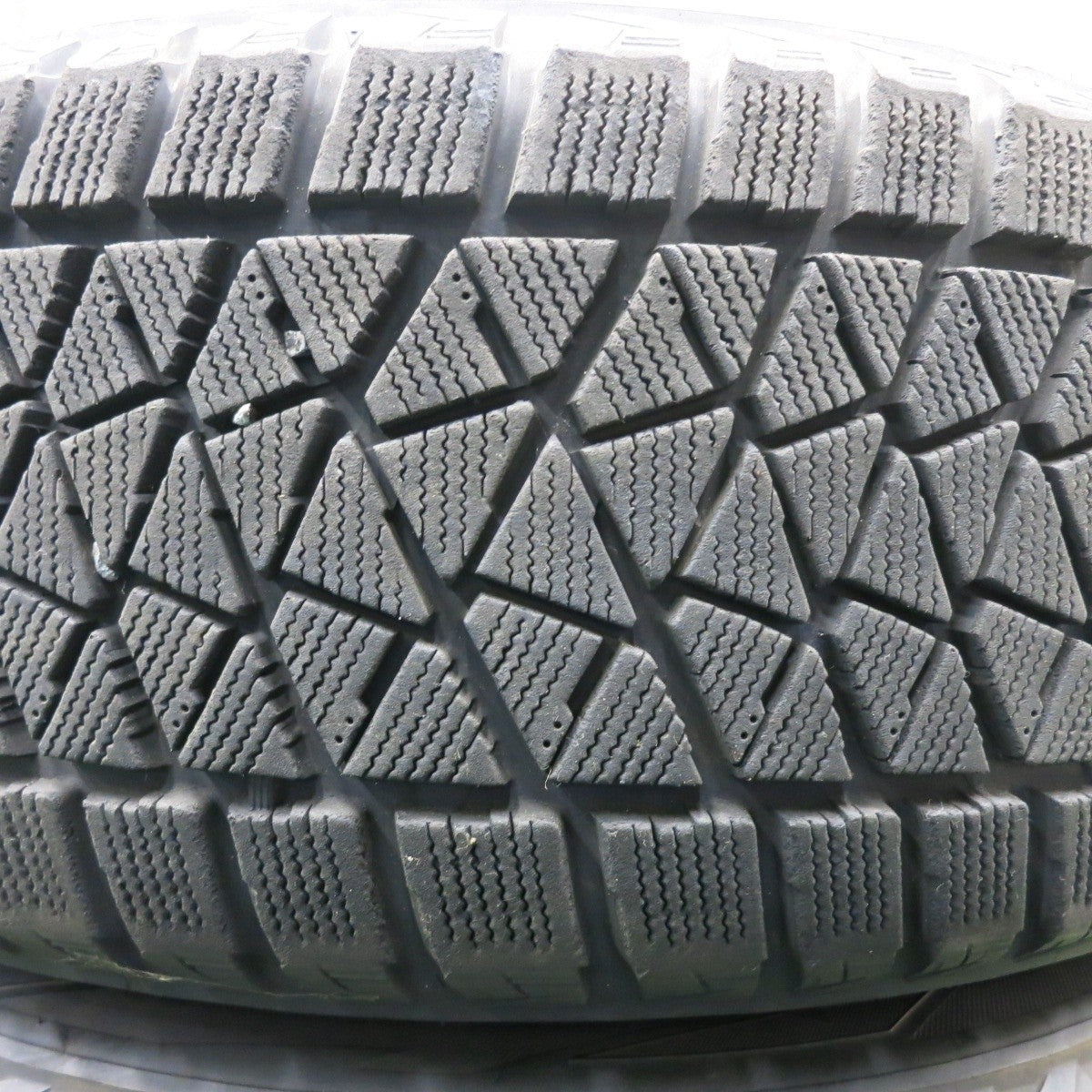 バリ溝！8.5分★ボルボ 等 BORBET 235/55R19 スタッドレス ブリヂストン ブリザック DM-V2 ボルベット PCD108/5H★4032403NJス