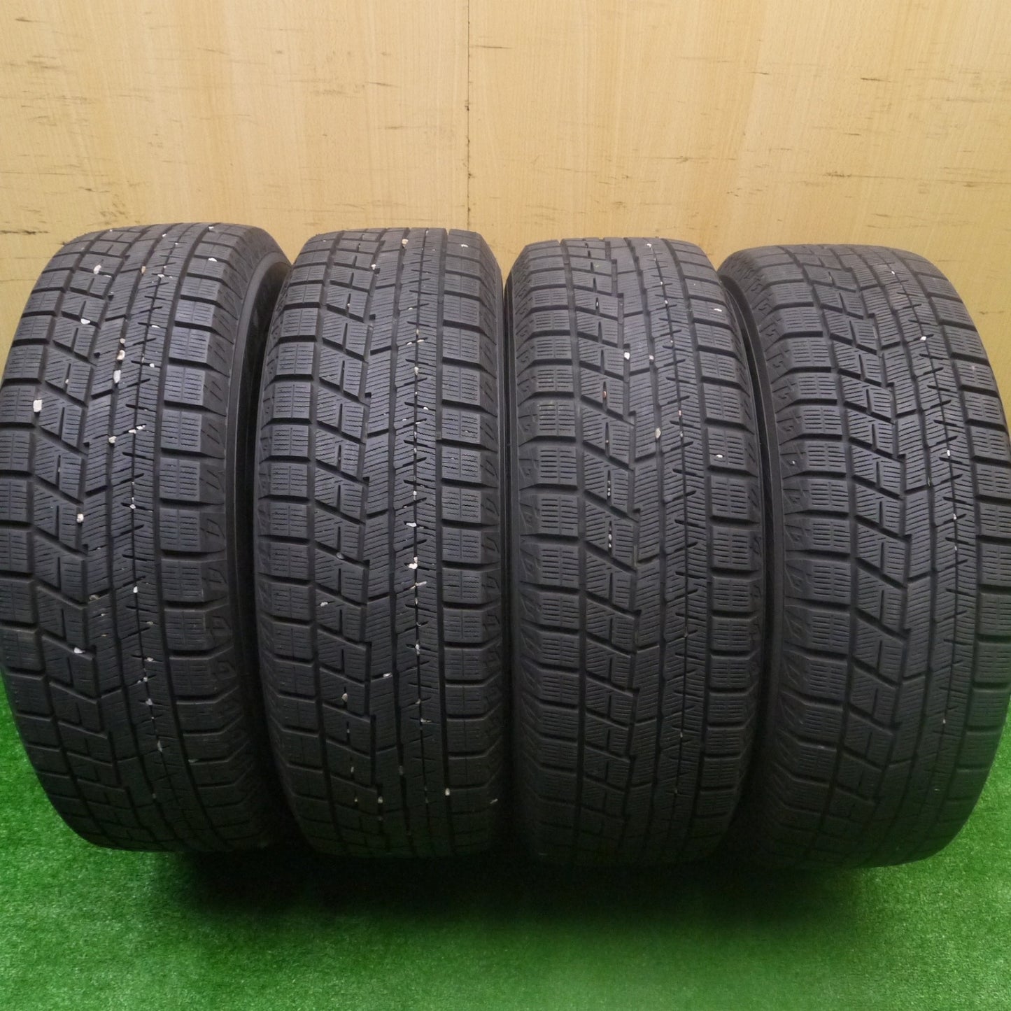 *送料無料* バリ溝！キレイ！9.5分★スタッドレス 215/60R16 ヨコハマ アイスガード iG60 Laffite ラフィット 16インチ PCD114.3/5H★4081906Hス