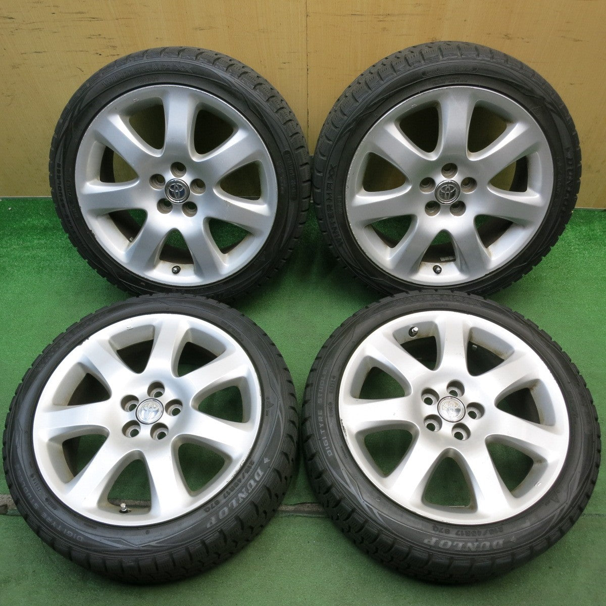 4本価格◎トヨタ アベンシス 純正 215/45R17 スタッドレス ダンロップ ウインターマックス WM01 17インチ PCD100/5H◎6072306HAス