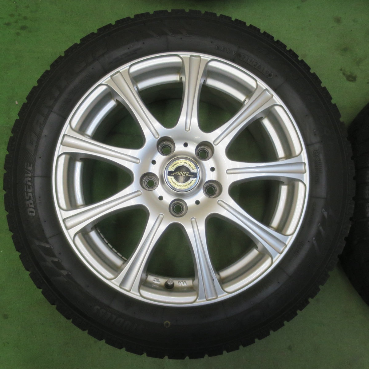 バリ溝！キレイ！8.5分★スタッドレス 195/60R16 トーヨー オブザーブ ガリット GIZ AXEL アクセル 16インチ PCD114.3/5H★6030505イス