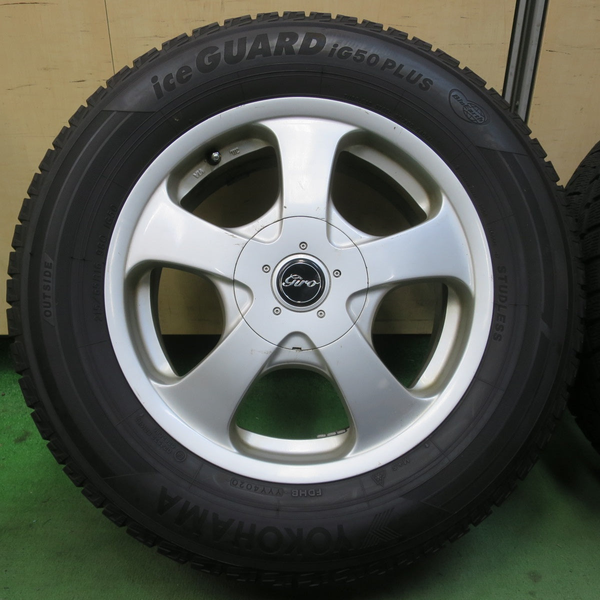 バリ溝！9分★スタッドレス 215/65R16 ヨコハマ アイスガード iG50 プラス giro ギロ 16インチ PCD100 114.3/5H マルチ★6022303イス