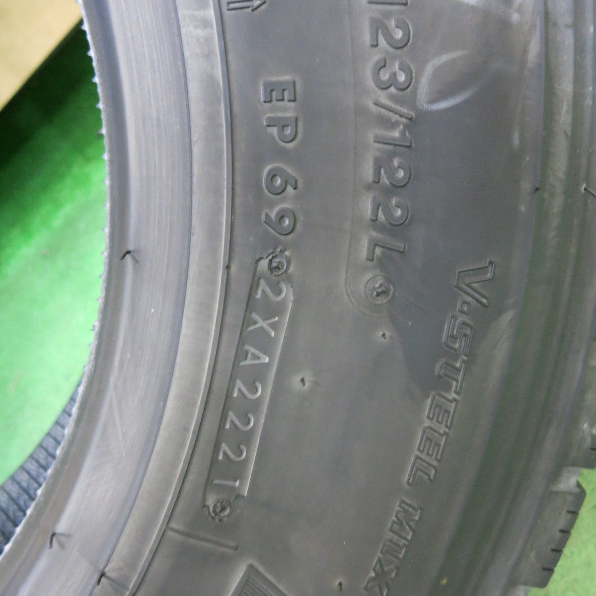 [送料無料] バリ溝！21年！ほぼ10分！2本★トラック タイヤ 225/80R17.5 123/122L ブリヂストン M800 ミックス オールシーズン 17.5インチ★5031107ナスタ