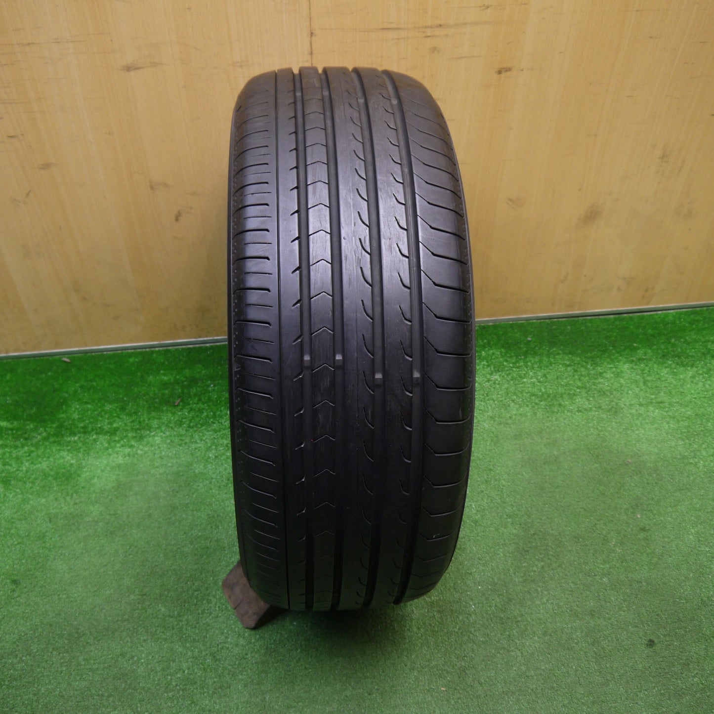 バリ溝！22年！9.5分！1本★235/50R18 ヨコハマ BluEarth-RV RV03 タイヤ 18インチ ブルーアース アルファード ヴェルファイア 等★5112511Hノタ