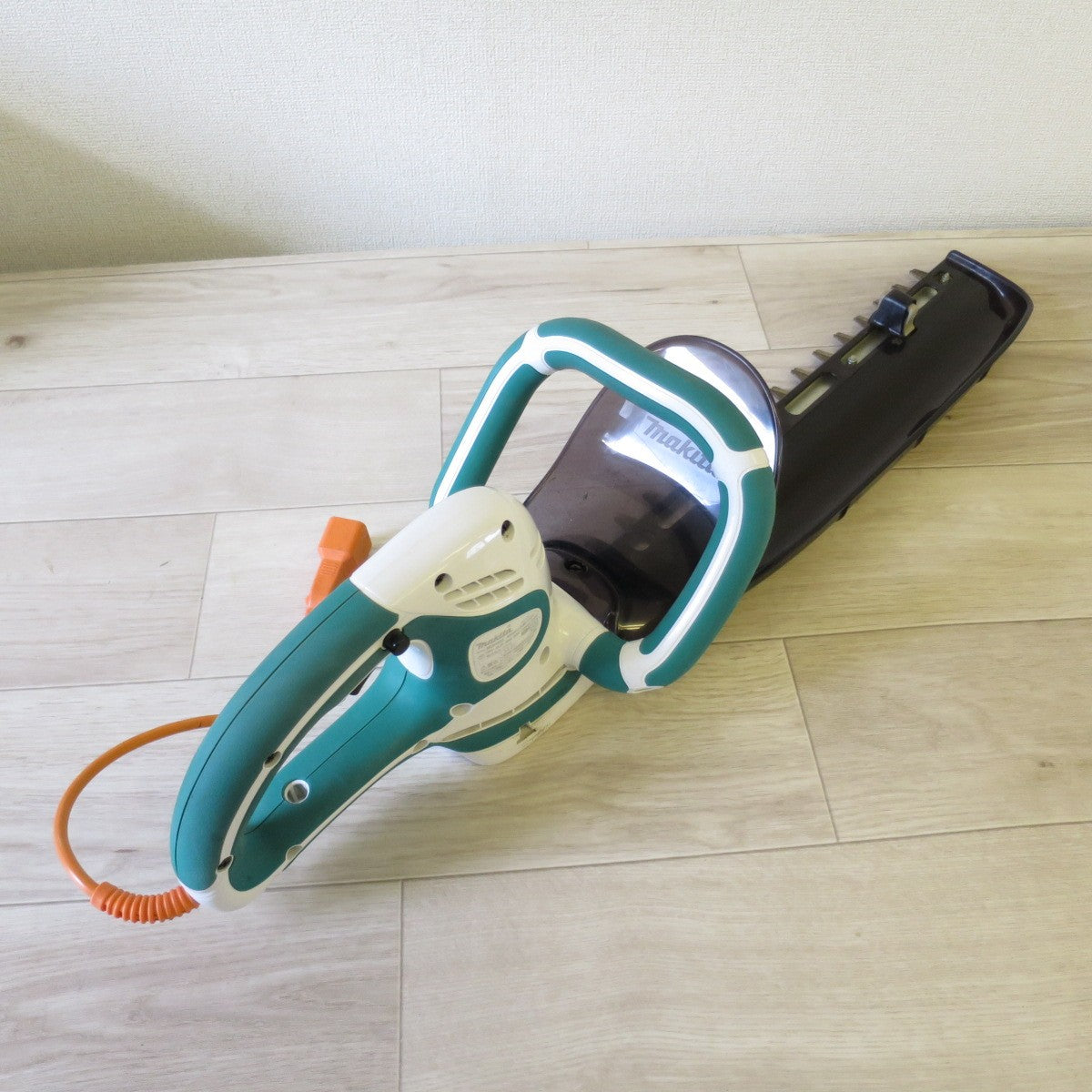 [送料無料] ◇マキタ 400mm 生垣 バリカン MUH403 ヘッジトリマー 剪定 園芸 造園 庭 仕事 等 makita◇