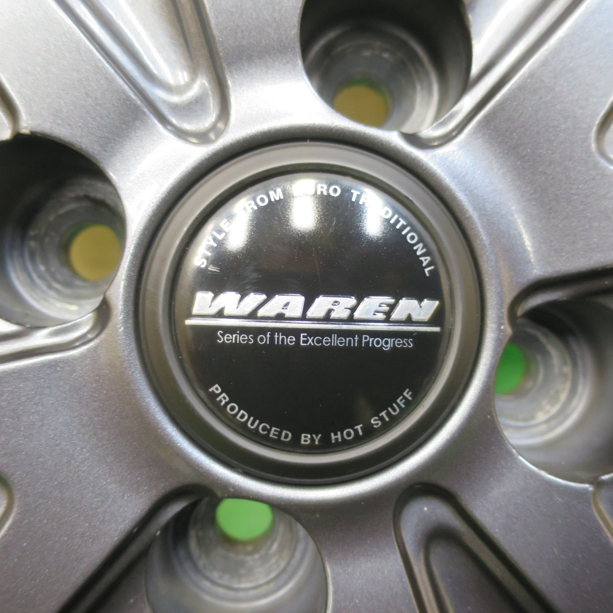 [送料無料] バリ溝！キレイ！9.5分★スタッドレス 175/65R15 ダンロップ ウインターマックス WM01 WAREN ヴァーレン 15インチ PCD100/4H★5032801イス