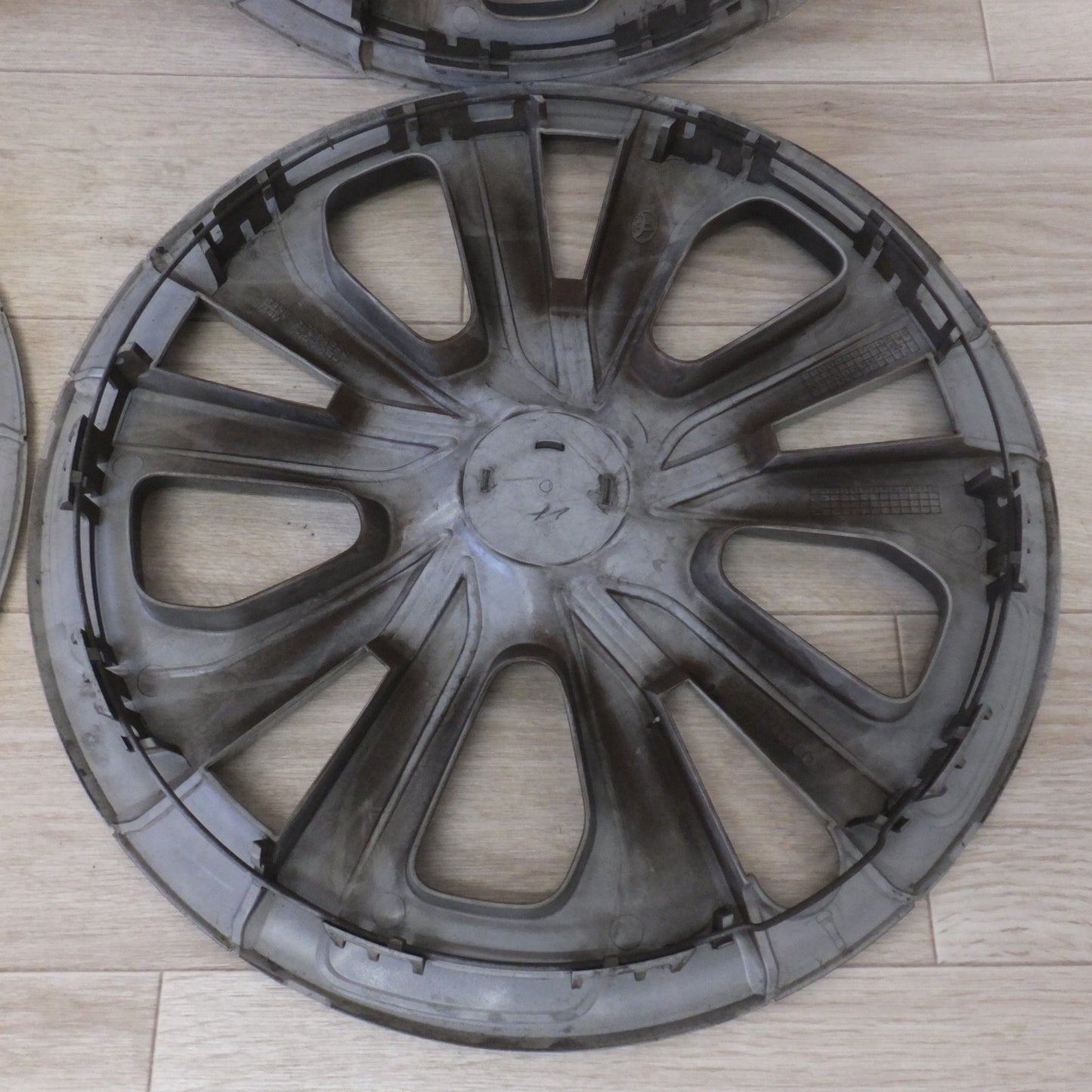 [送料無料] ★トヨタ TOYOTA 純正 プリウス 50系 後期 PHV ホイールカバー 15インチ 4枚★