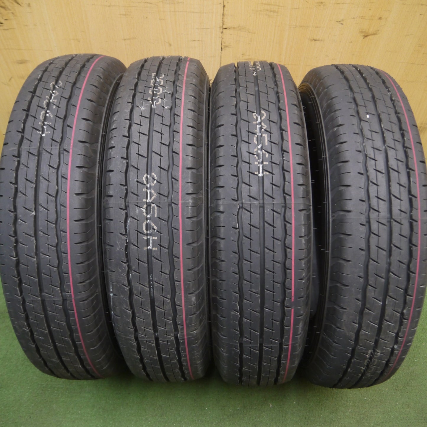*送料無料* 新車外し！24年★155/80R14 ダンロップ SP175L タイヤ 14インチ プロボックス サクシード 等★4042614Hノタ
