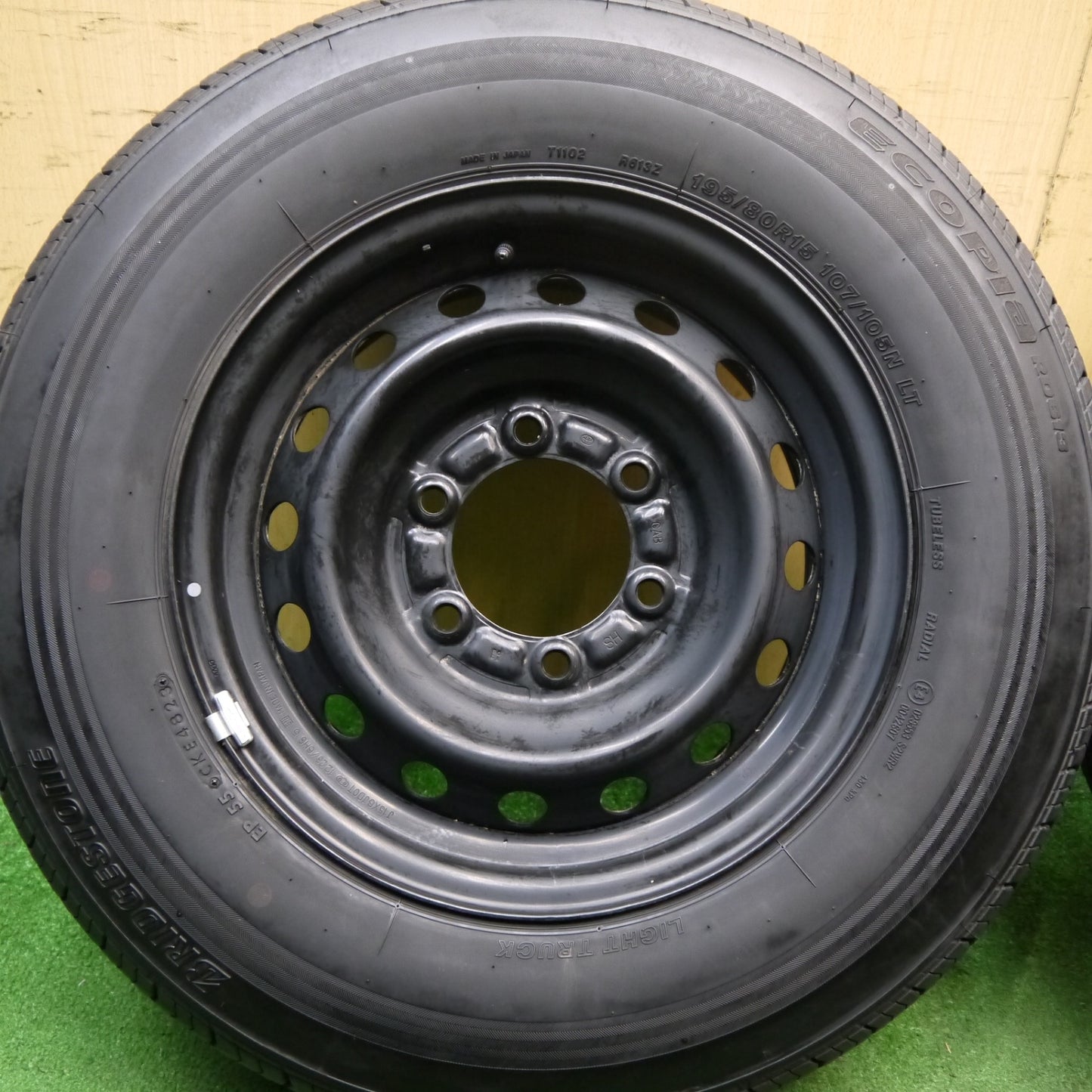 バリ溝！23年！9.5分★トヨタ ハイエース 純正 スチール 195/80R15 107/105N ブリヂストン エコピア RD613 15インチ PCD139.7/6H★5061002Hノ