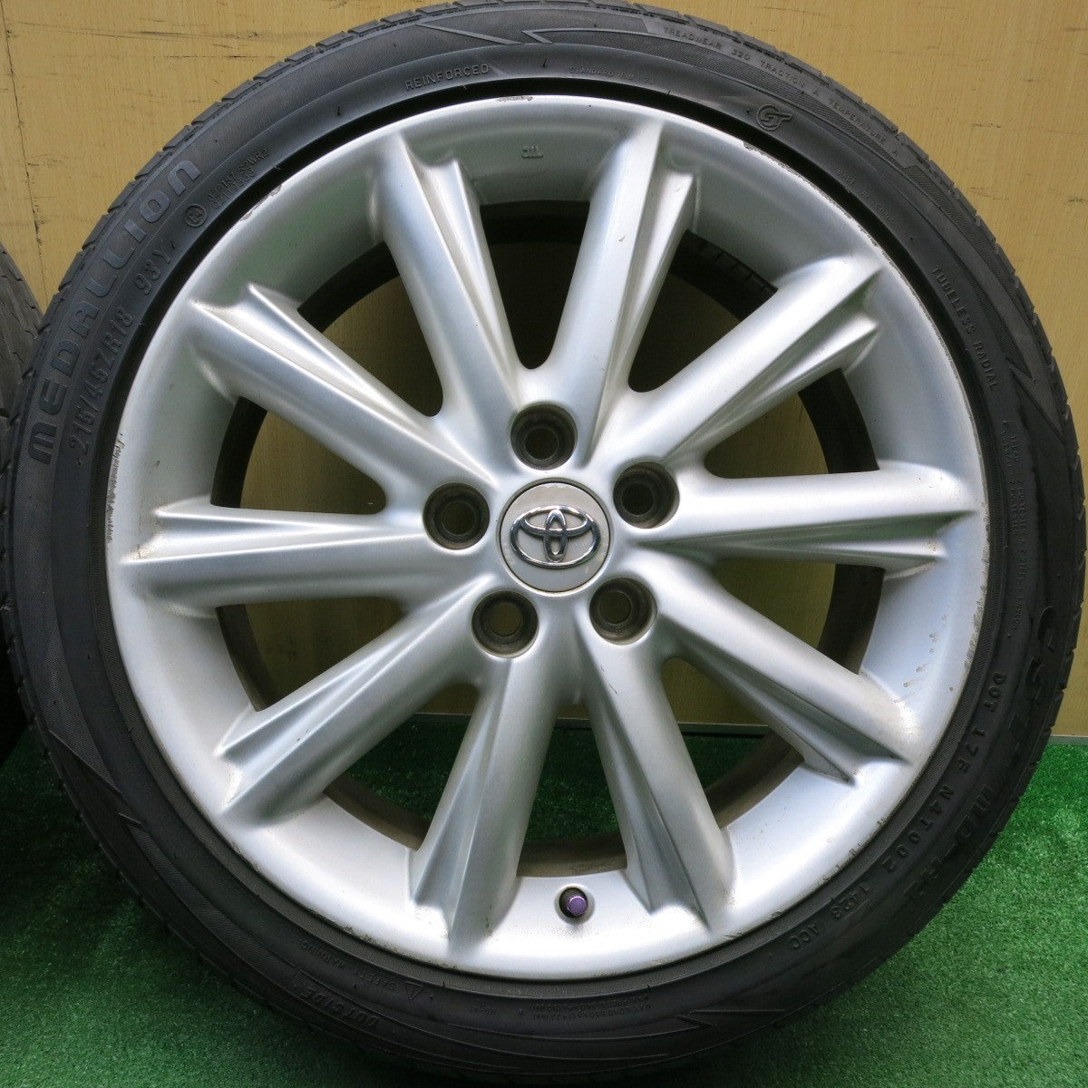 バリ溝！23年！9.5分★トヨタ SAI サイ 純正 215/45R18 メダリオン CST MD-A1 18インチ PCD114.3/5H★5121804HAノ