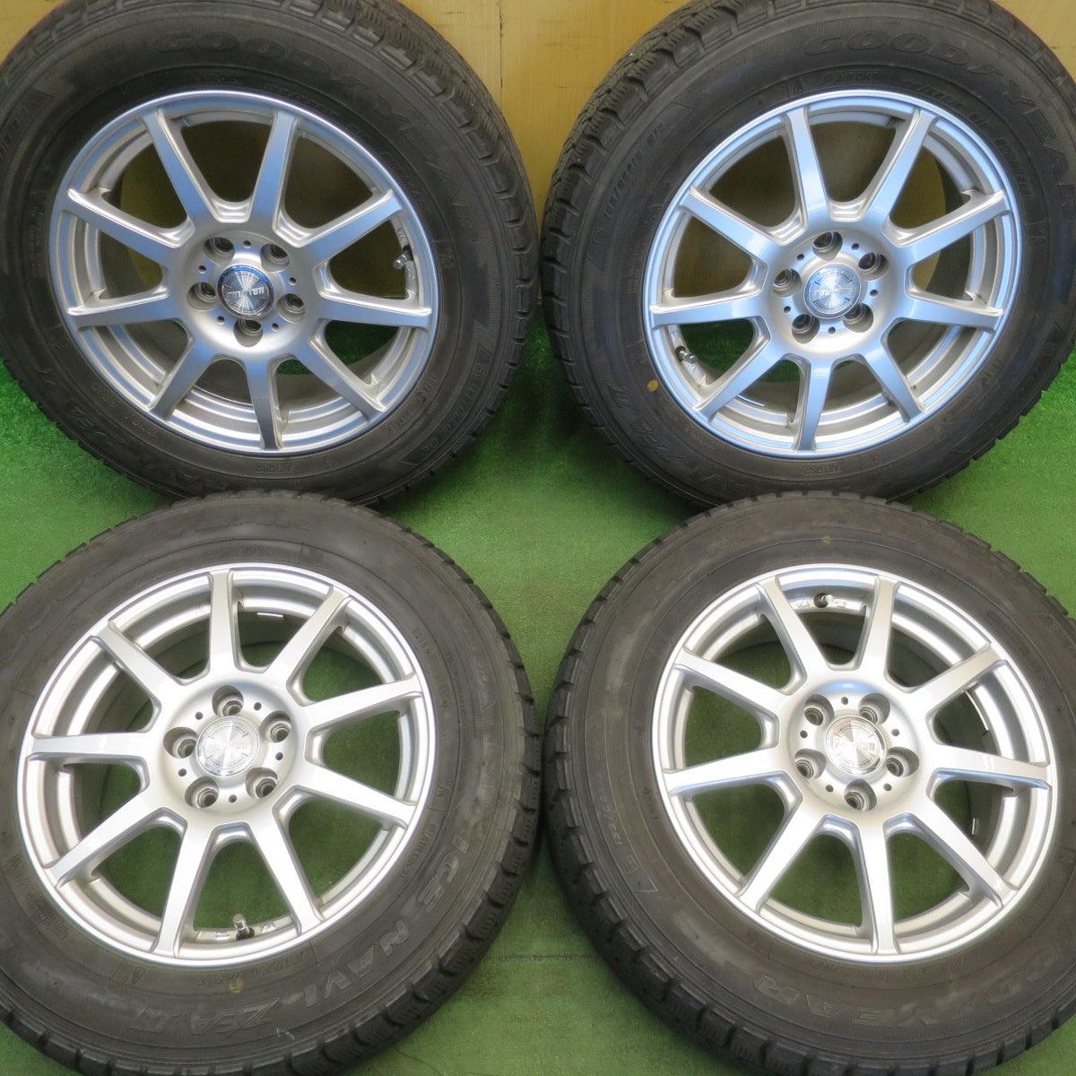 キレイ★プリウス 等 195/65R15 スタッドレス グッドイヤー アイスナビ ZEA2 ravrion ラブリオン 15インチ PCD100/5H★6051802NJス