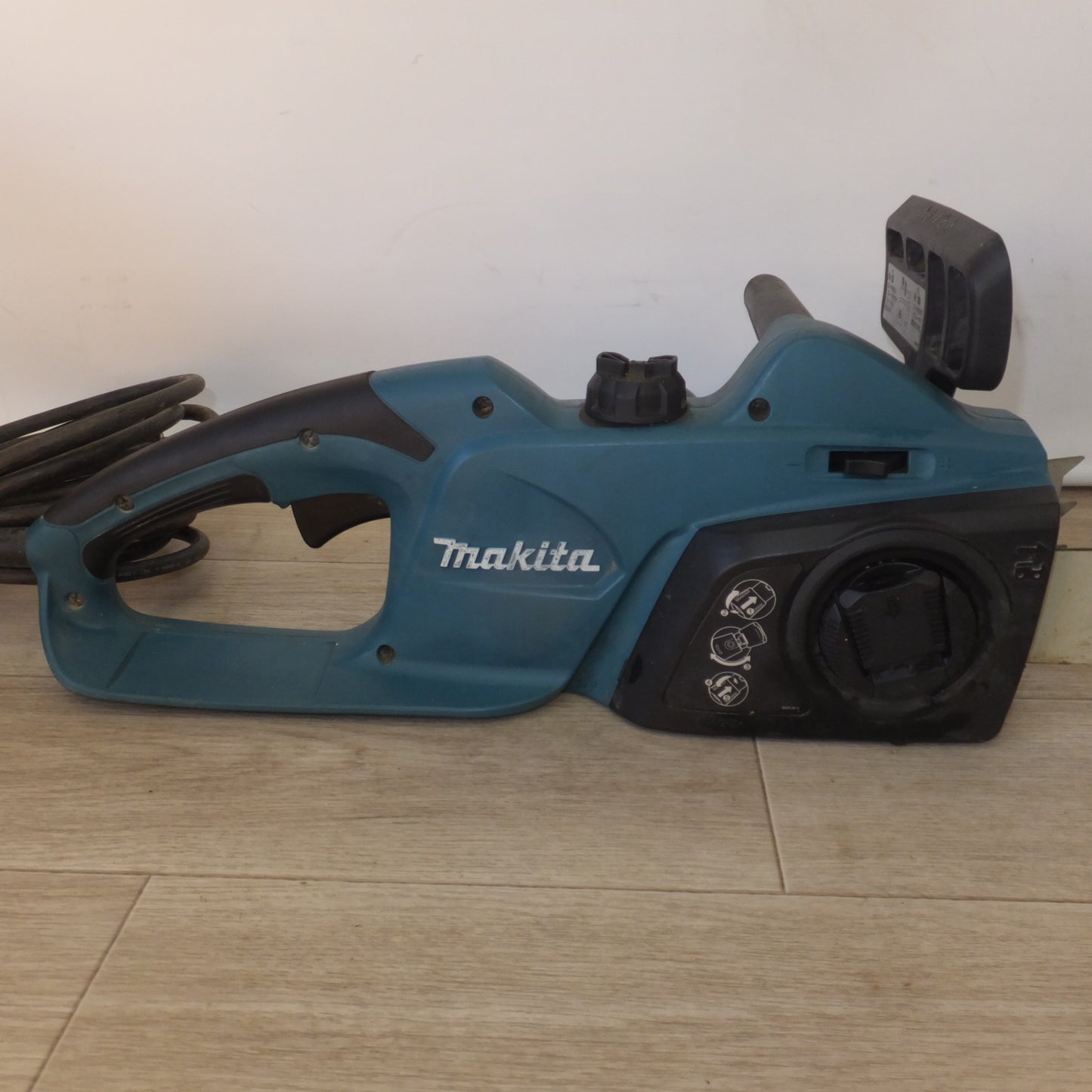 [送料無料] ★マキタ makita 350mm 電気チェンソー MUC3541　100V～ 15A 50-60Hz 1430W★