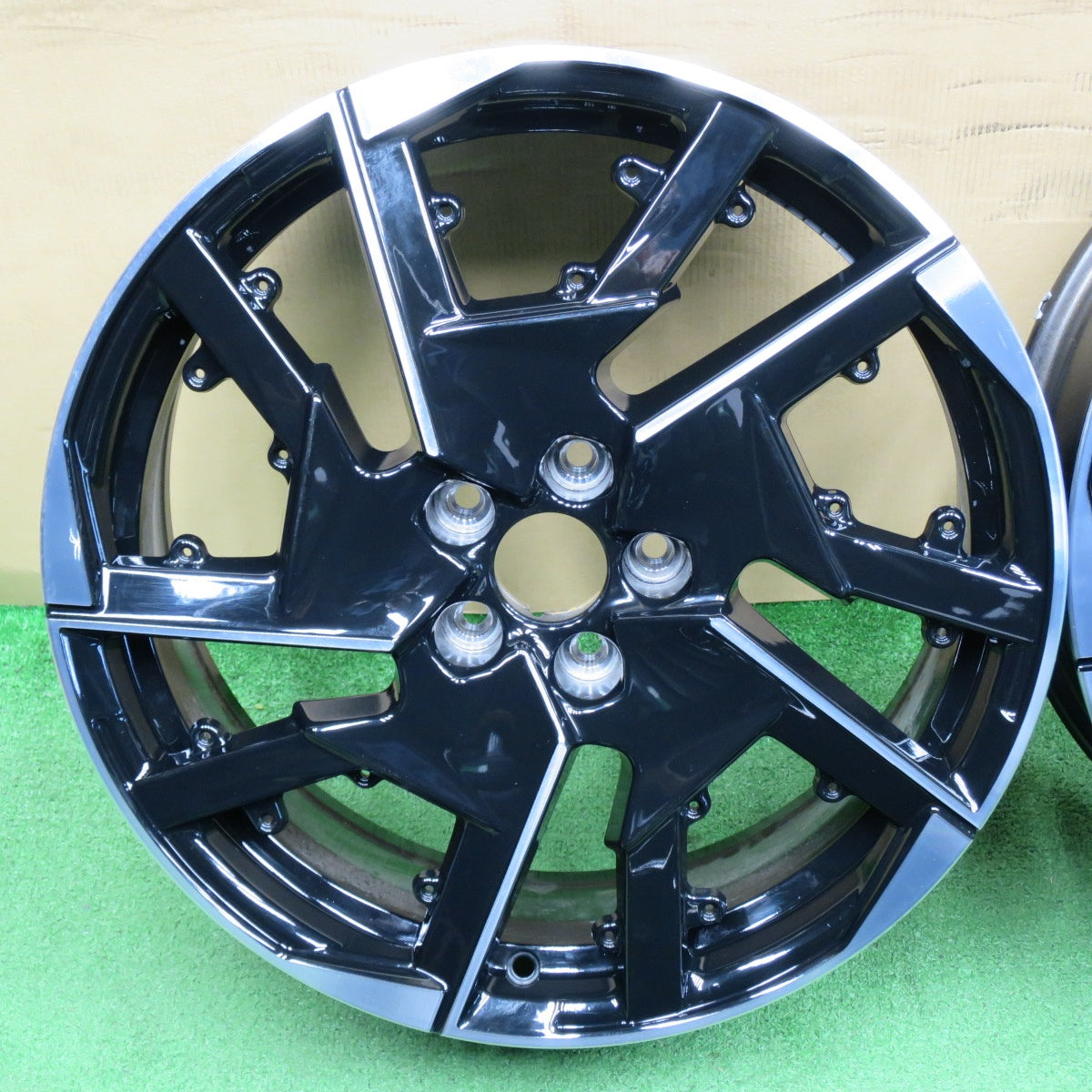 4本価格★プジョー 408 GT 純正 ホイール 19インチ 19×7J PCD108/5H★6060503NKホ