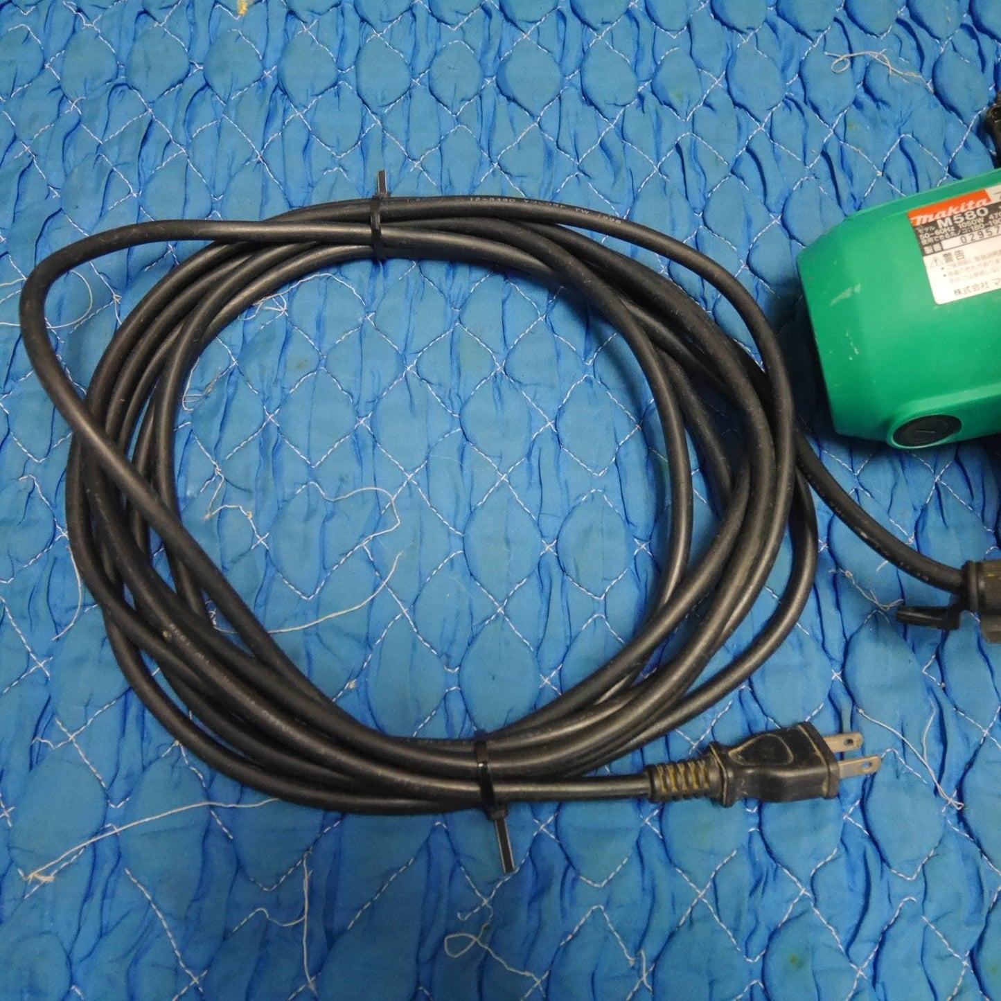 [送料無料] ☆マキタ 7型 マルノコ M580 電動 工具 切断機 丸のこ 丸ノコ 丸鋸 100V makita 木工用 コード式☆