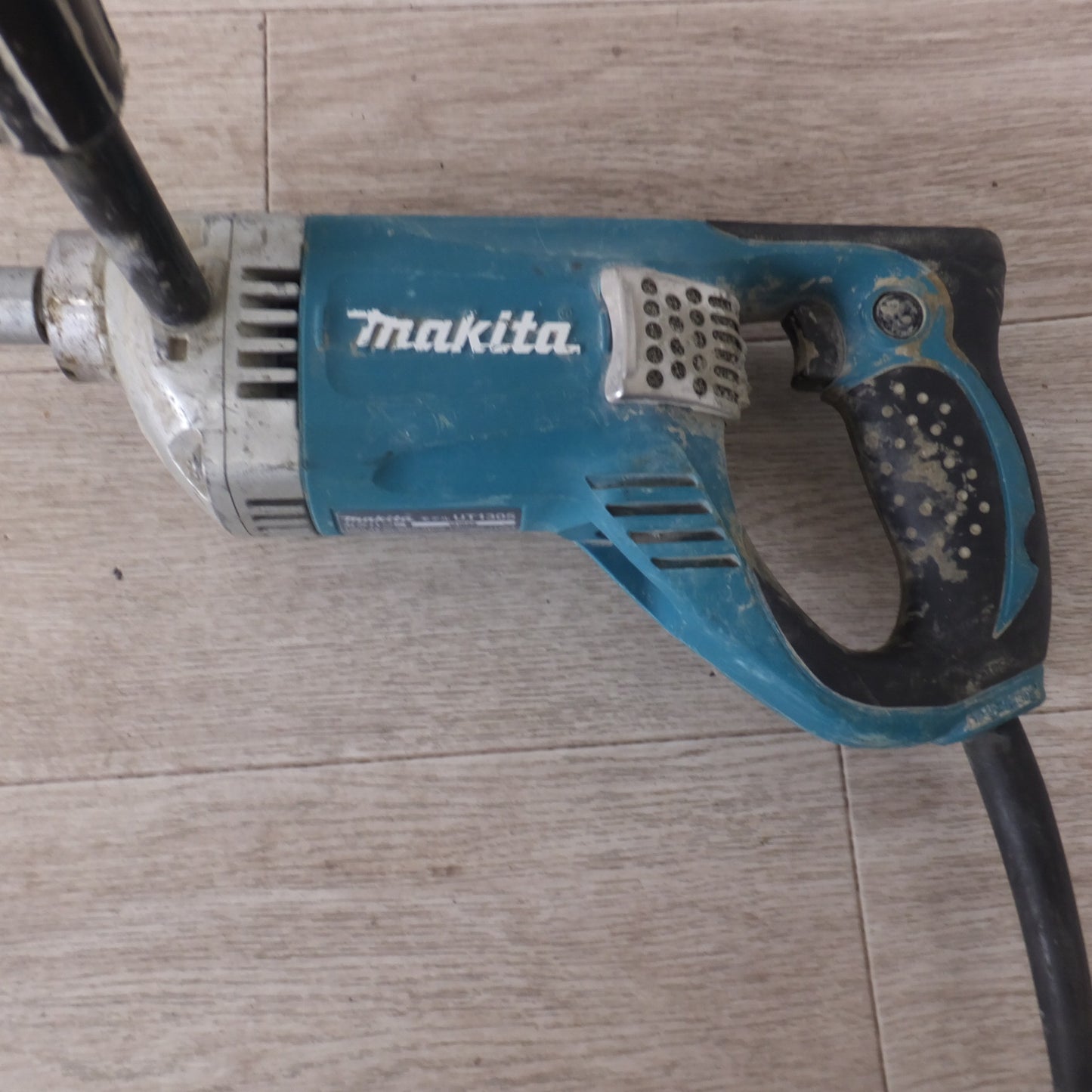 [送料無料] ★マキタ makita カクハン機 UT1305　100V 9A 50-60Hz 850W★