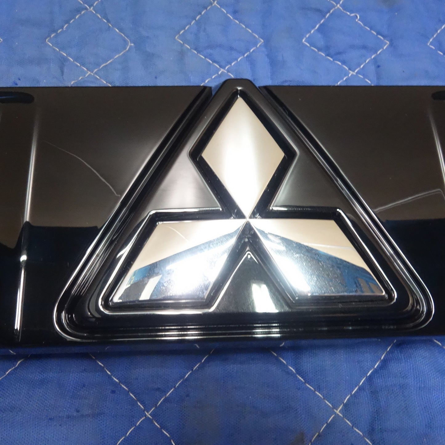 [送料無料] 新車外し☆三菱 デリカ ミニ 純正 フロント グリル ラジエーター 62310 7NL0A / バンパー モール 62080 62081 7NL0A / リアバック ドアフィン 90810 7NL0A セット シルバーメタリック☆