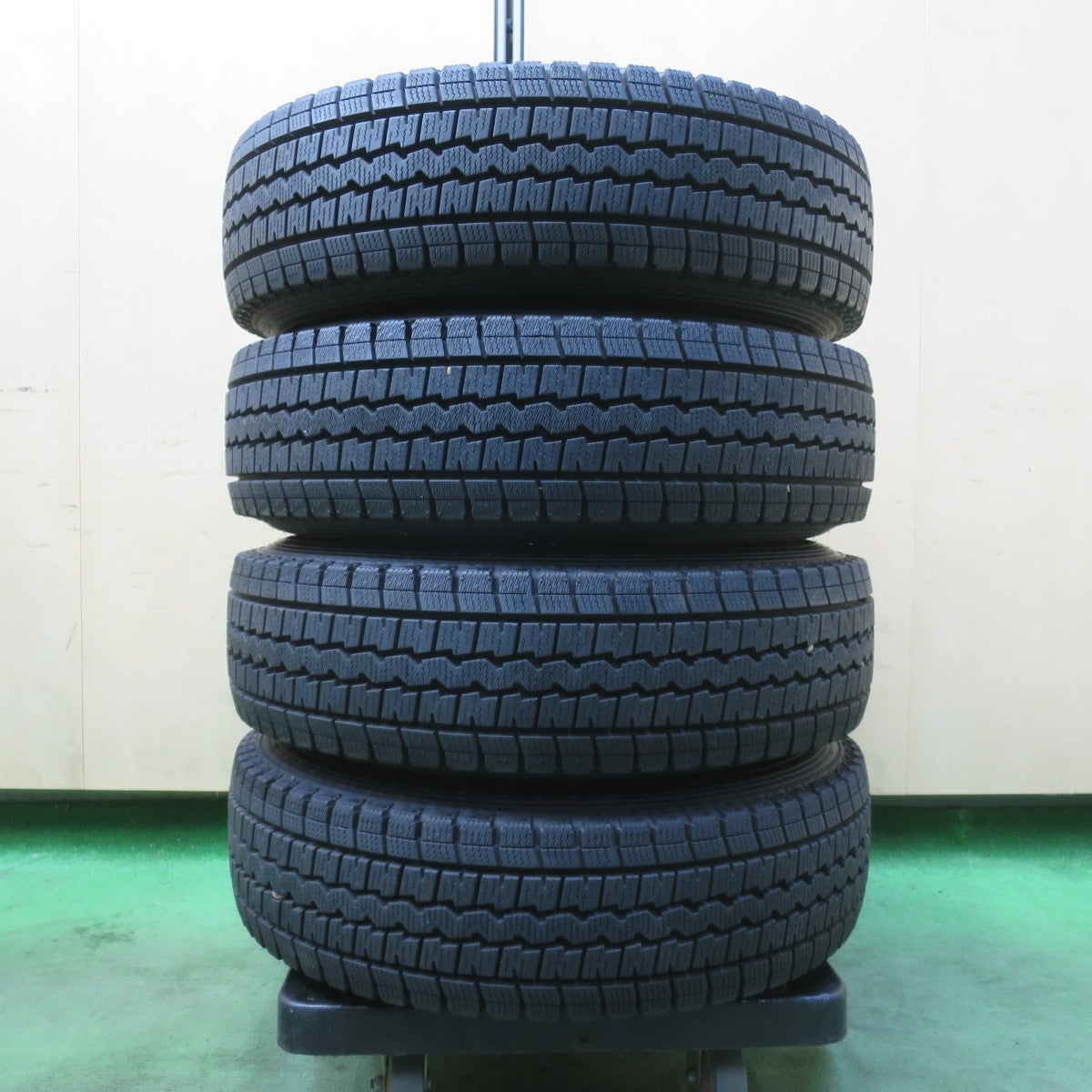 バリ溝！ほぼ10分★スタッドレス 165R13 6PR ダンロップ ウインターマックス SV01 SIBILLA NEXT SF-5 シビラ 13インチ PCD100/4H★6011906イス