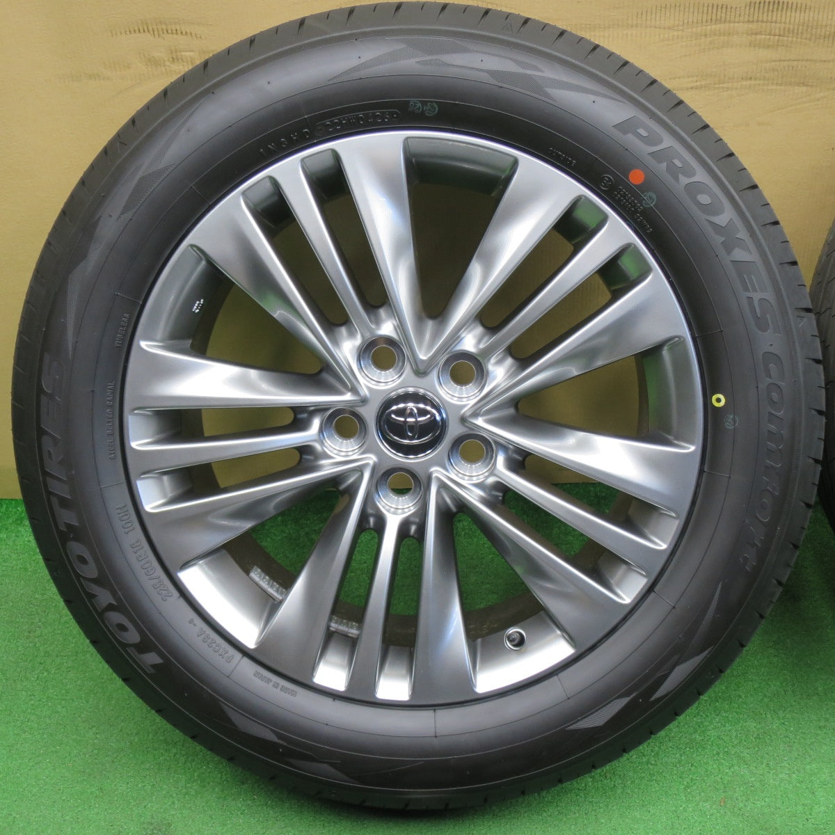 新車外し！26年★トヨタ 40系 アルファード Zグレード ヴェルファイア 純正 225/60R18 トーヨー プロクセス Comfort 18インチ PCD120/5H★6041201NKノ