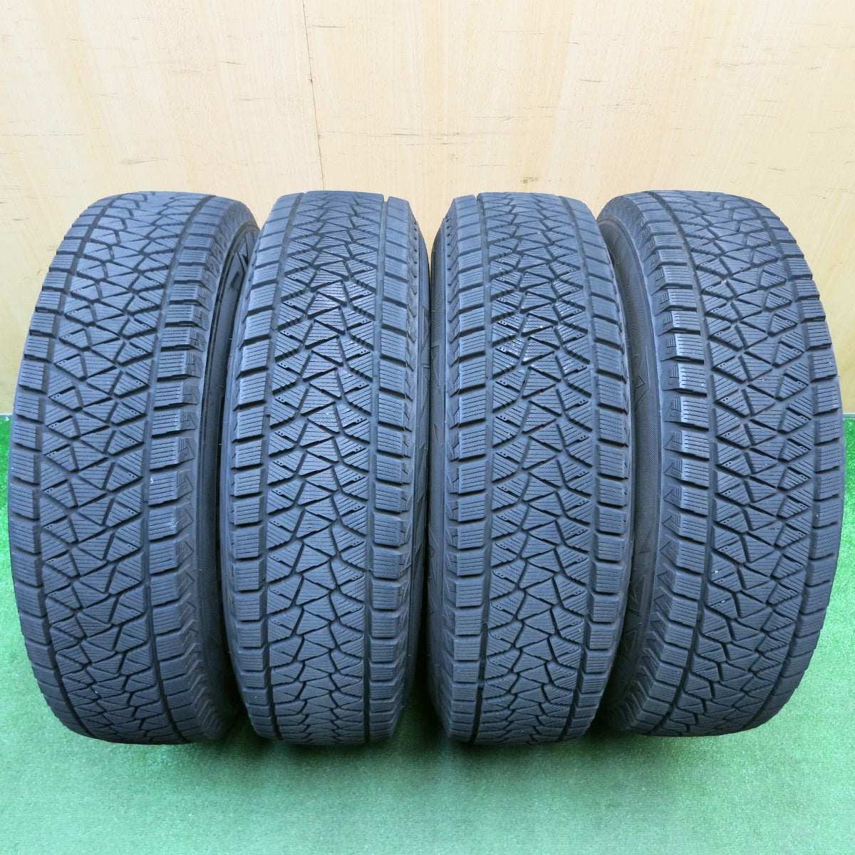 キレイ！21年★ジムニー 等 MAD CROSS JB-01 195/80R15 スタッドレス ブリヂストン ブリザック DM-V2 マッドクロス 15インチ PCD139.7/5H★5121111HAス