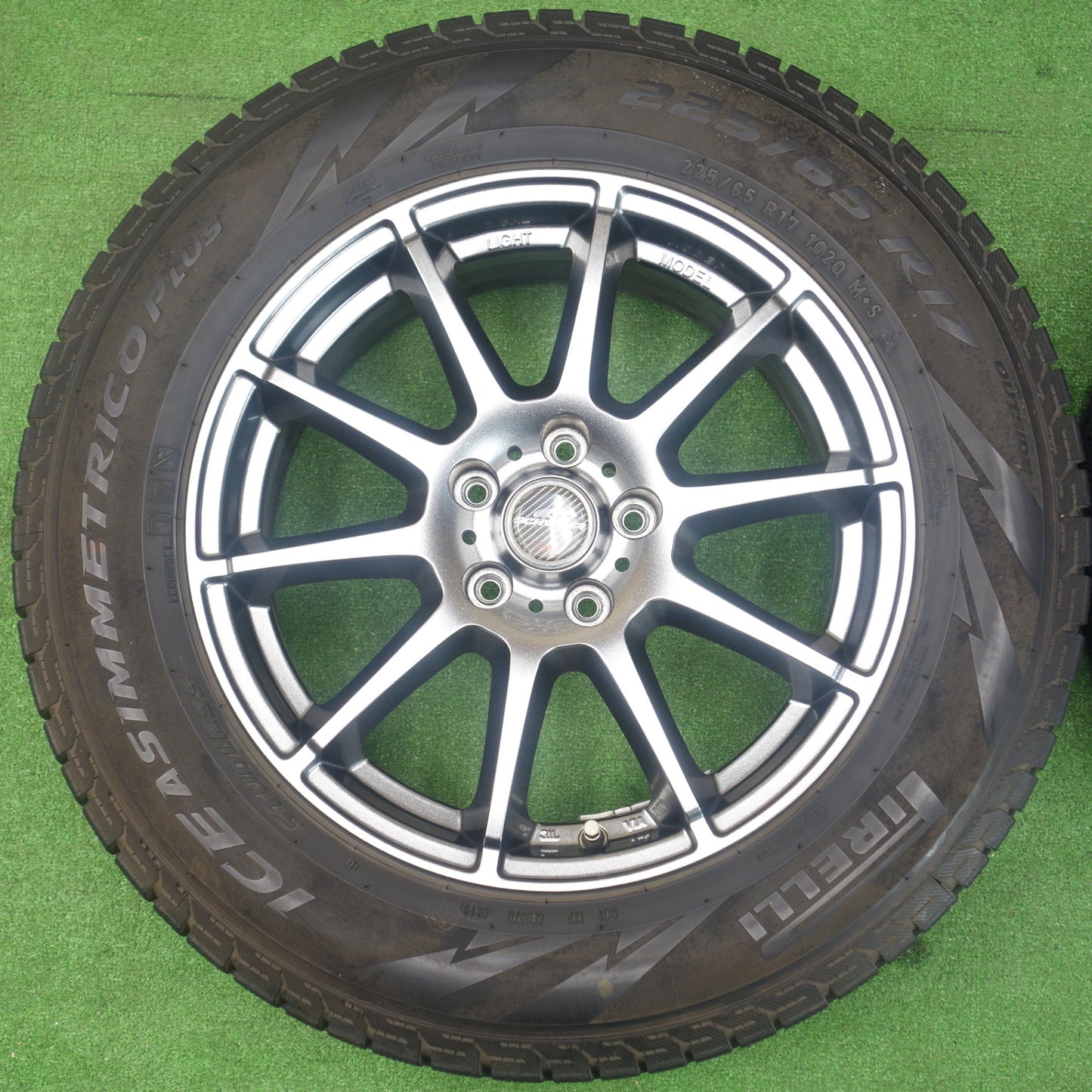 バリ溝！キレイ！9分★スタッドレス 225/65R17 ピレリ アイスアシンメトリコ プラス SCHNEIDER シュナイダー 17インチ PCD114.3/5H★6020701KTス