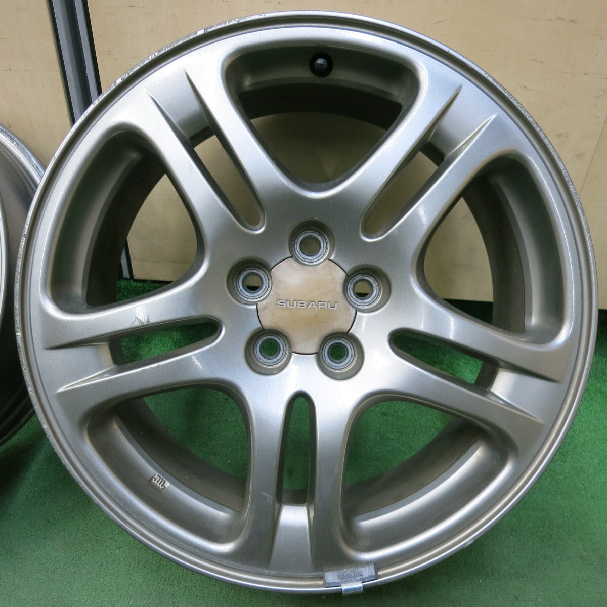 4本価格★スバル レガシィ 純正 ホイール 17インチ 17×7JJ レガシー レガシイ PCD100/5H★5071807SYホ
